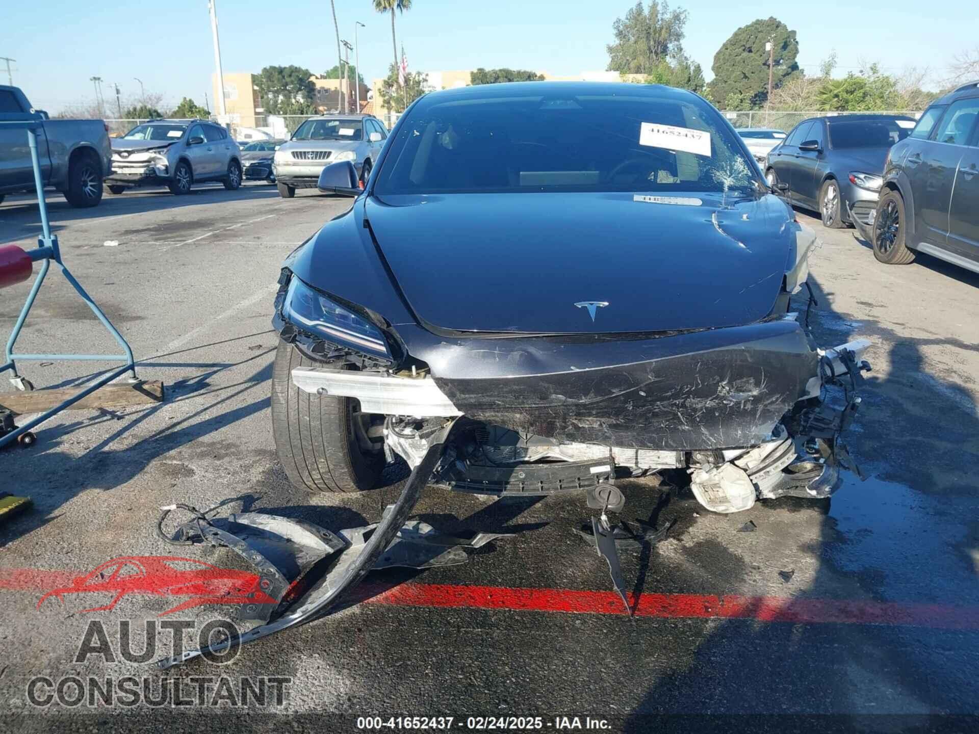 TESLA MODEL 3 2024 - 5YJ3E1EA5RF783661