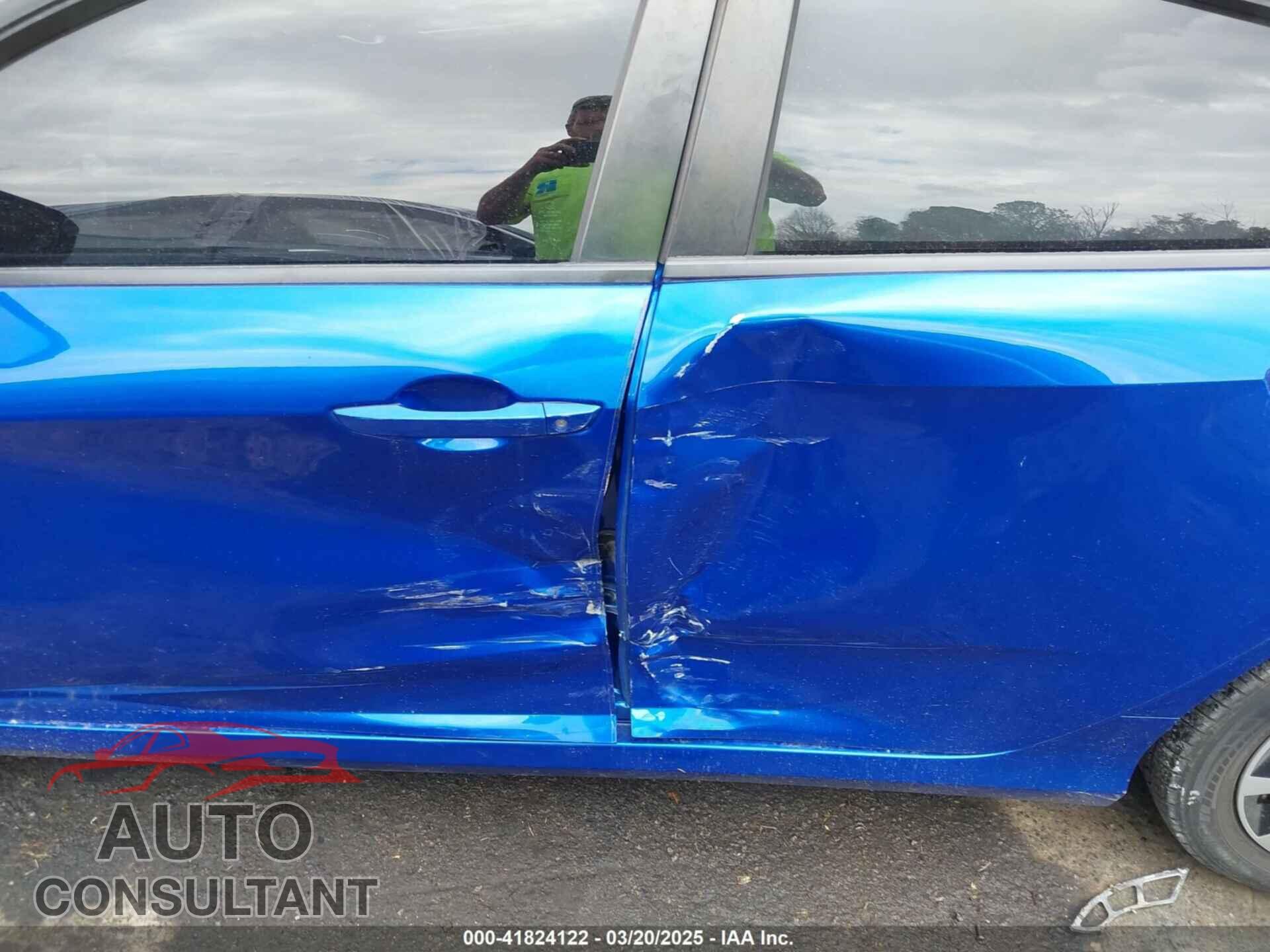 HONDA CIVIC 2017 - 19XFC2F55HE024247