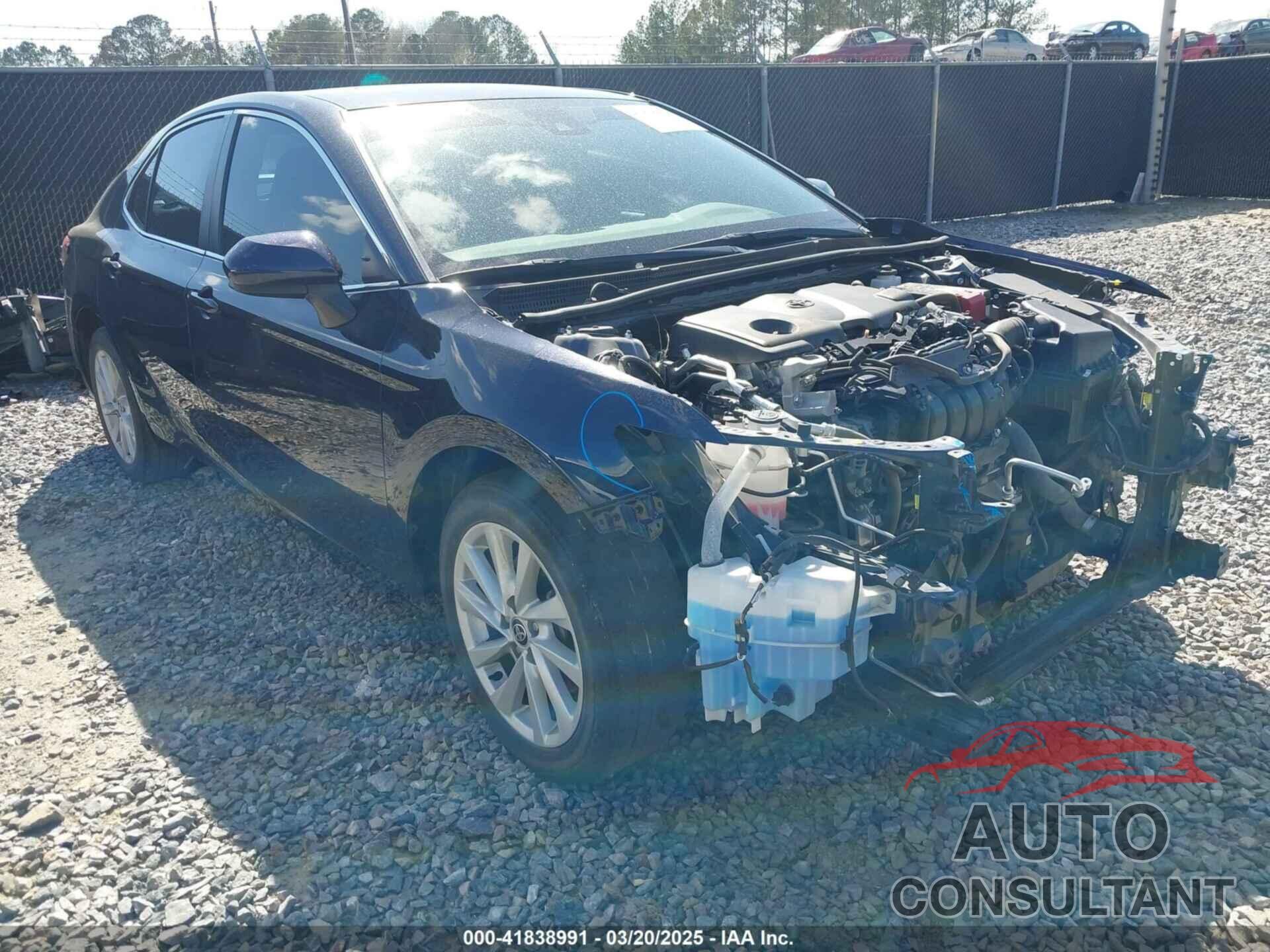 TOYOTA CAMRY 2022 - 4T1C11AK7NU642811