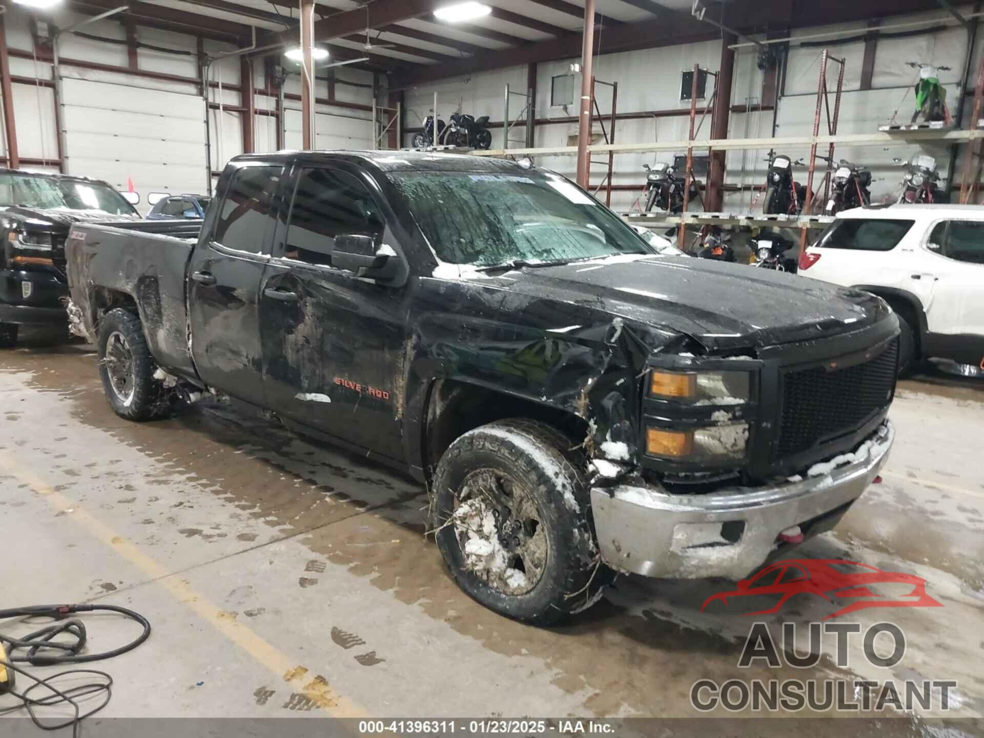 CHEVROLET SILVERADO 1500 2014 - 1GCVKREC7EZ121232
