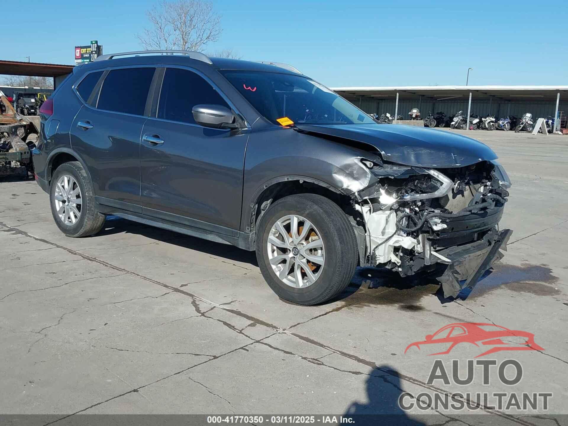 NISSAN ROGUE 2019 - KNMAT2MT3KP525060