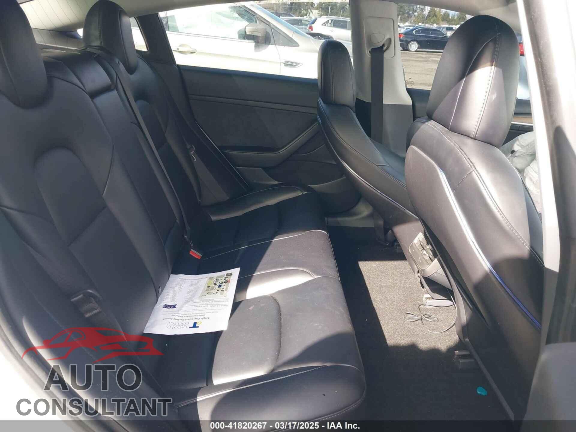 TESLA MODEL 3 2021 - 5YJ3E1EA0MF062074