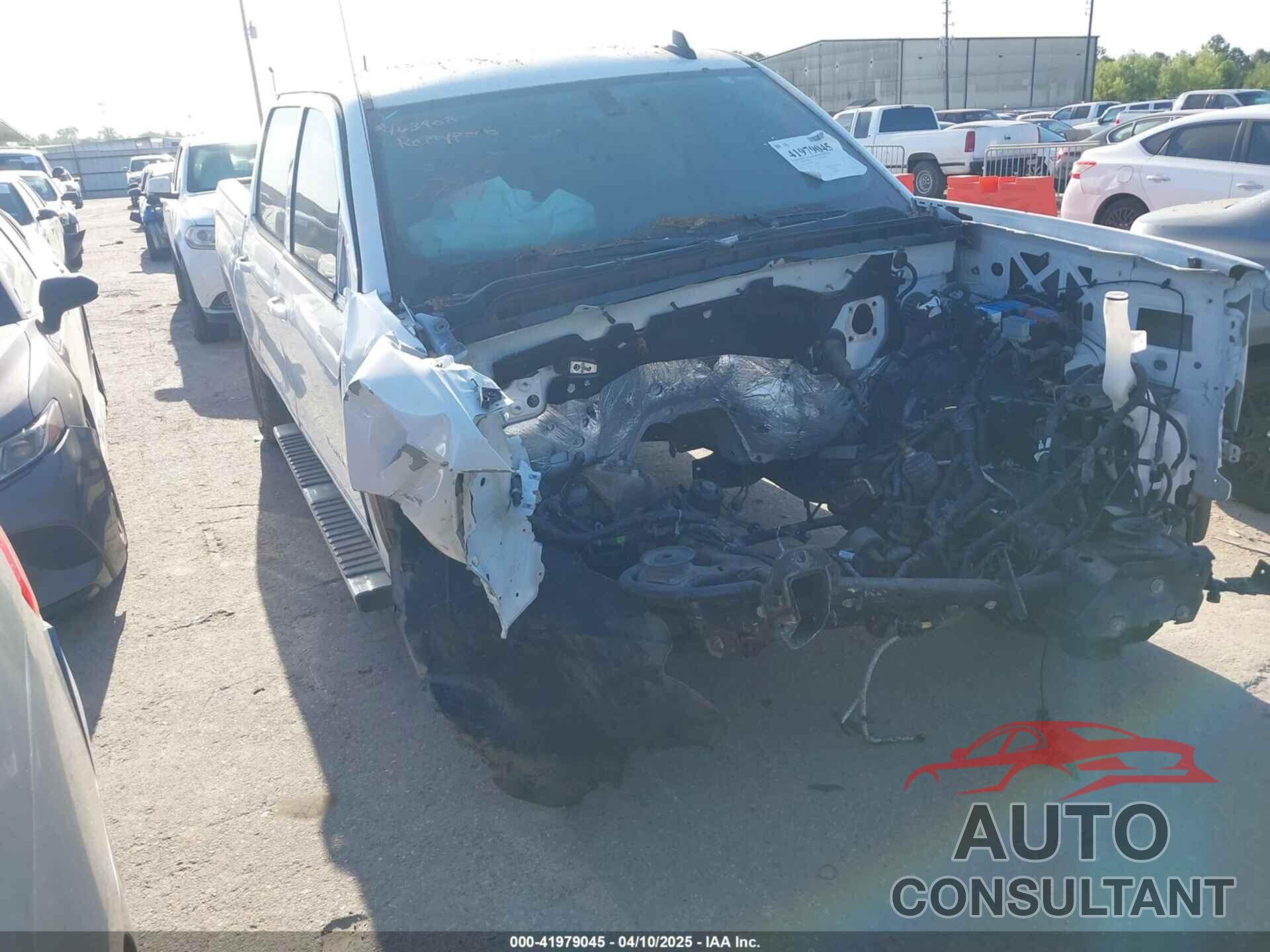 CHEVROLET SILVERADO 1500 2018 - 3GCPCREC5JG463908