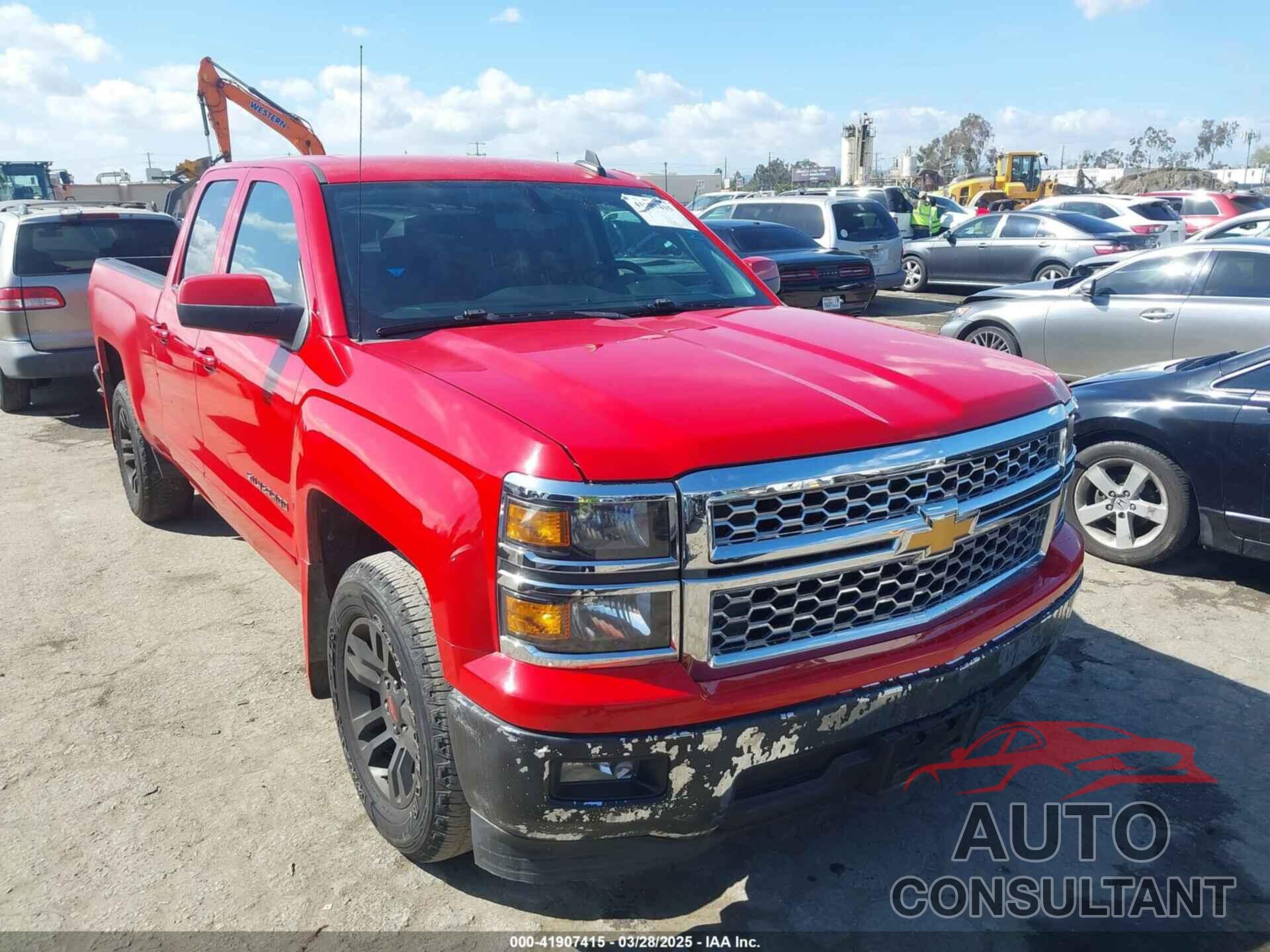 CHEVROLET SILVERADO 1500 2015 - 1GCRCREH5FZ260108