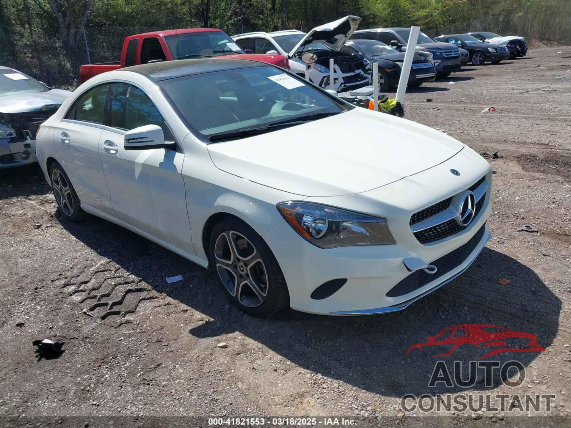 MERCEDES-BENZ CLA 250 2018 - WDDSJ4GB1JN556462
