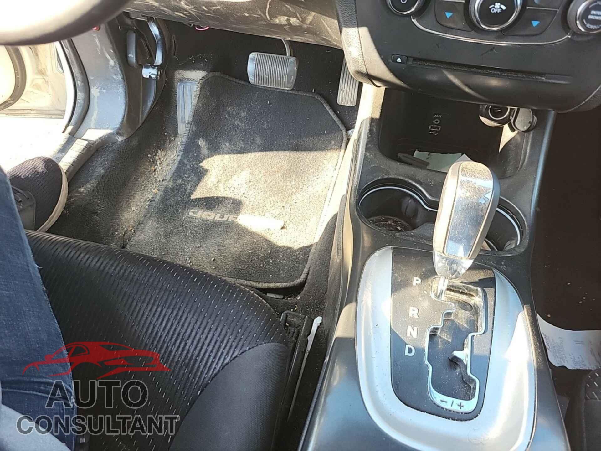 DODGE JOURNEY 2017 - 3C4PDCAB0HT700832
