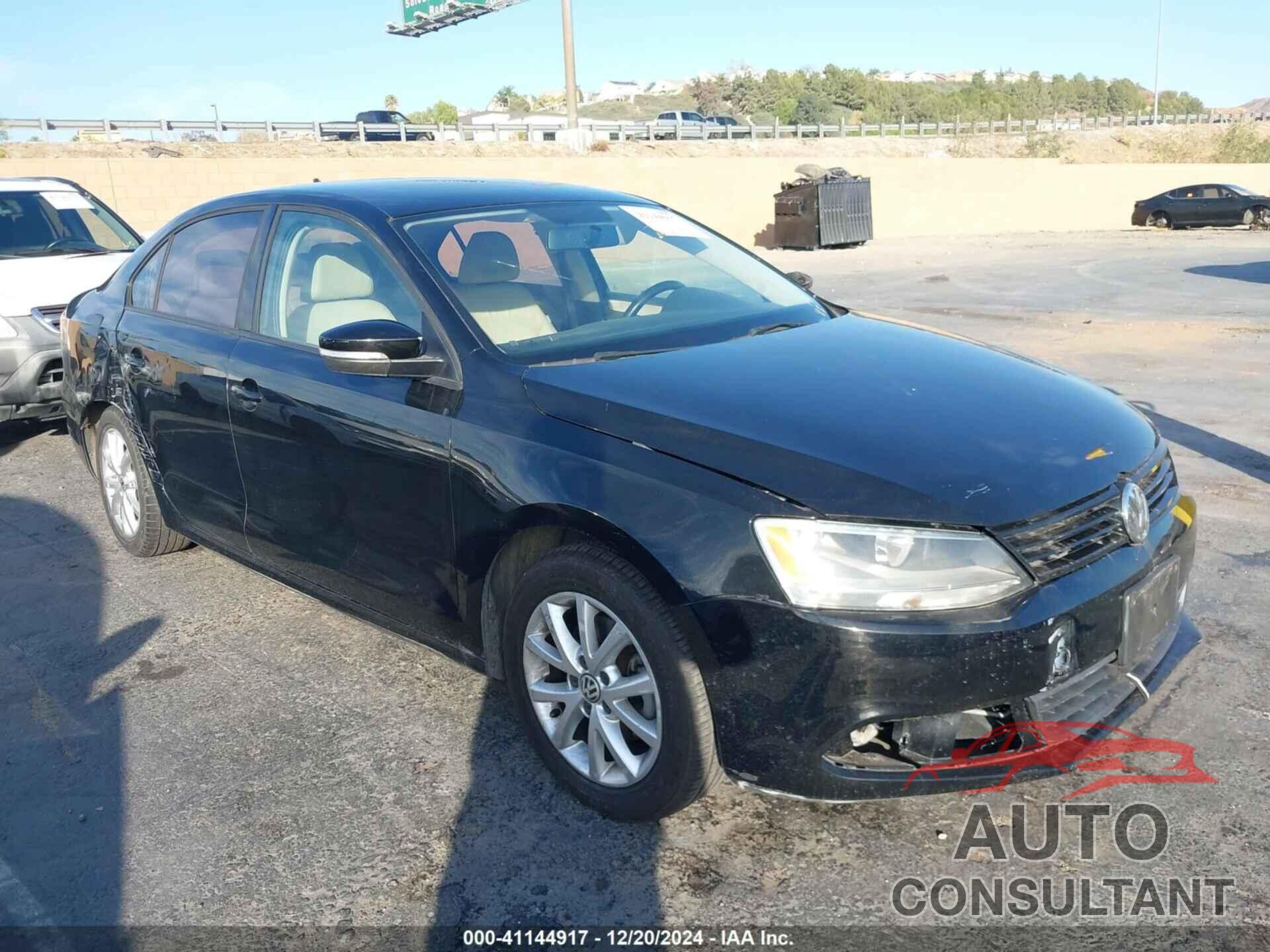 VOLKSWAGEN JETTA 2011 - 3VWDZ7AJ3BM329232