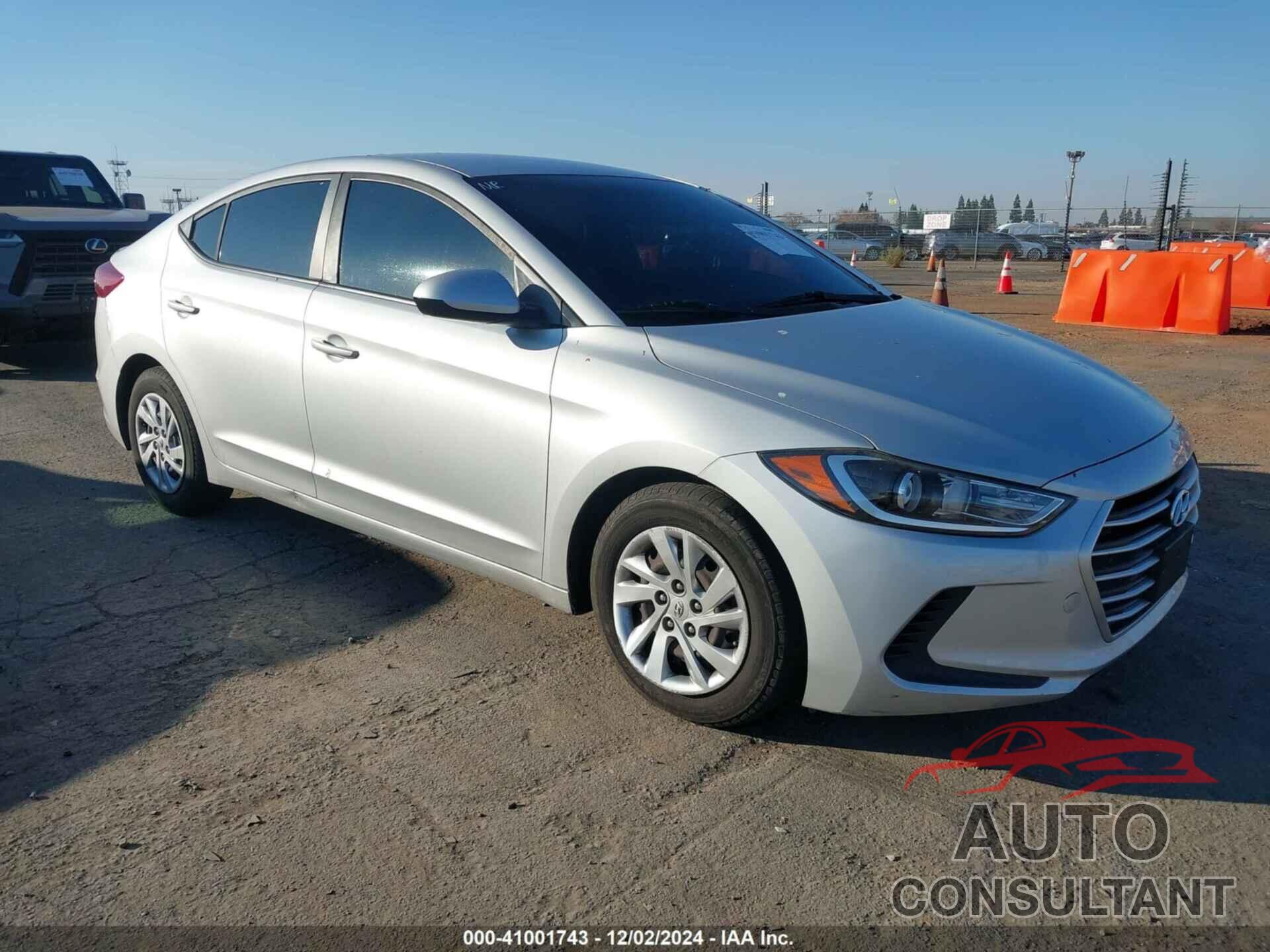 HYUNDAI ELANTRA 2017 - KMHD74LF7HU156086