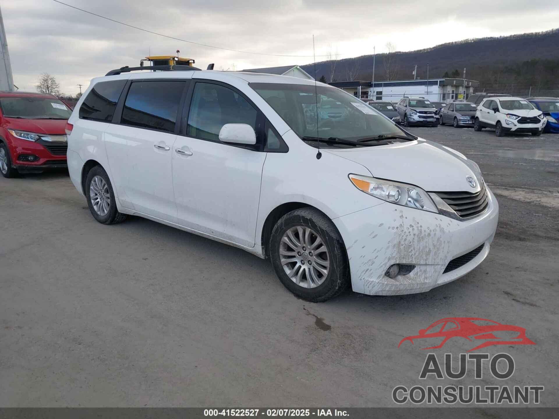 TOYOTA SIENNA 2013 - 5TDYK3DC4DS395385