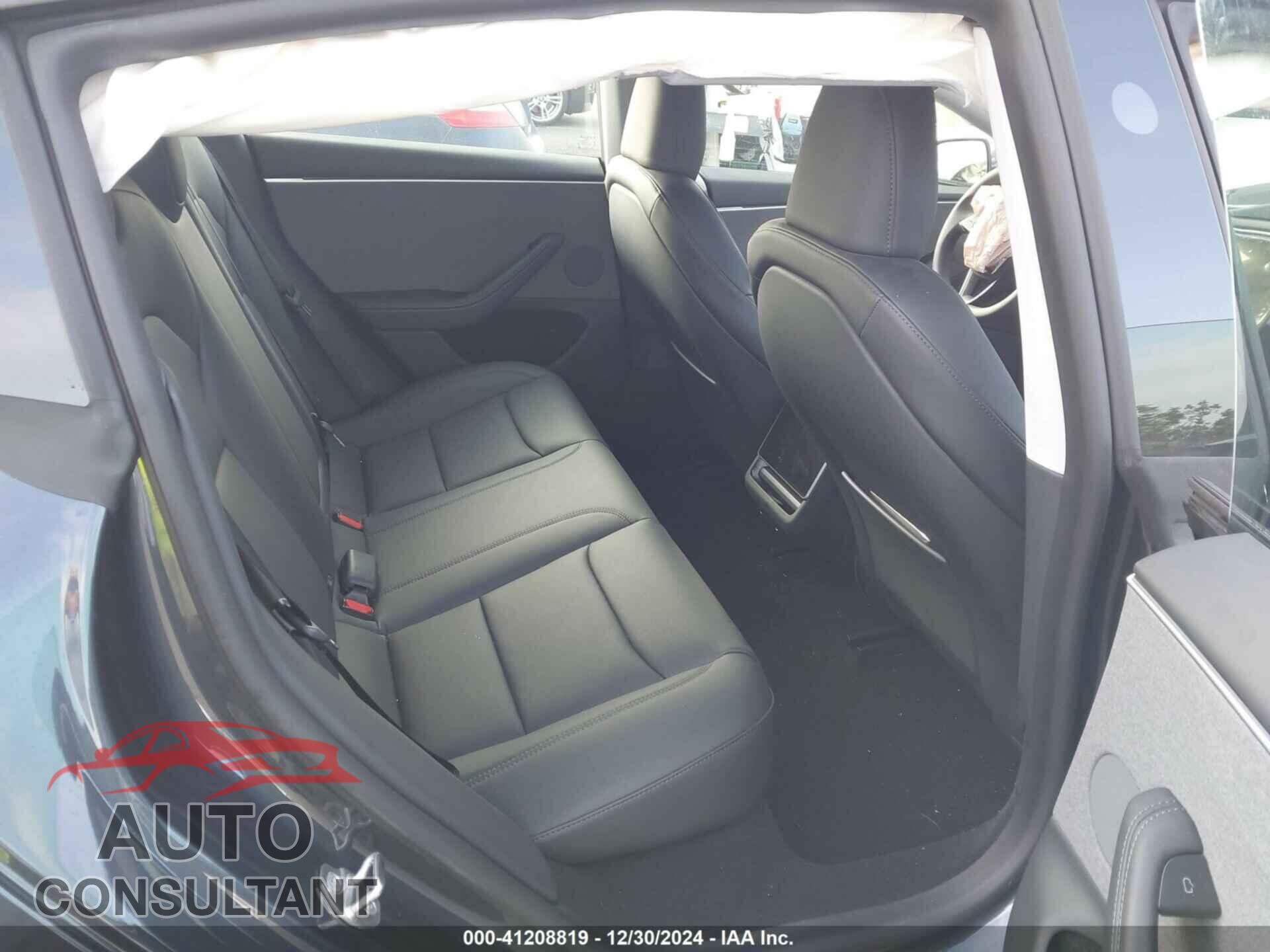 TESLA MODEL 3 2024 - 5YJ3E1EA6RF857492