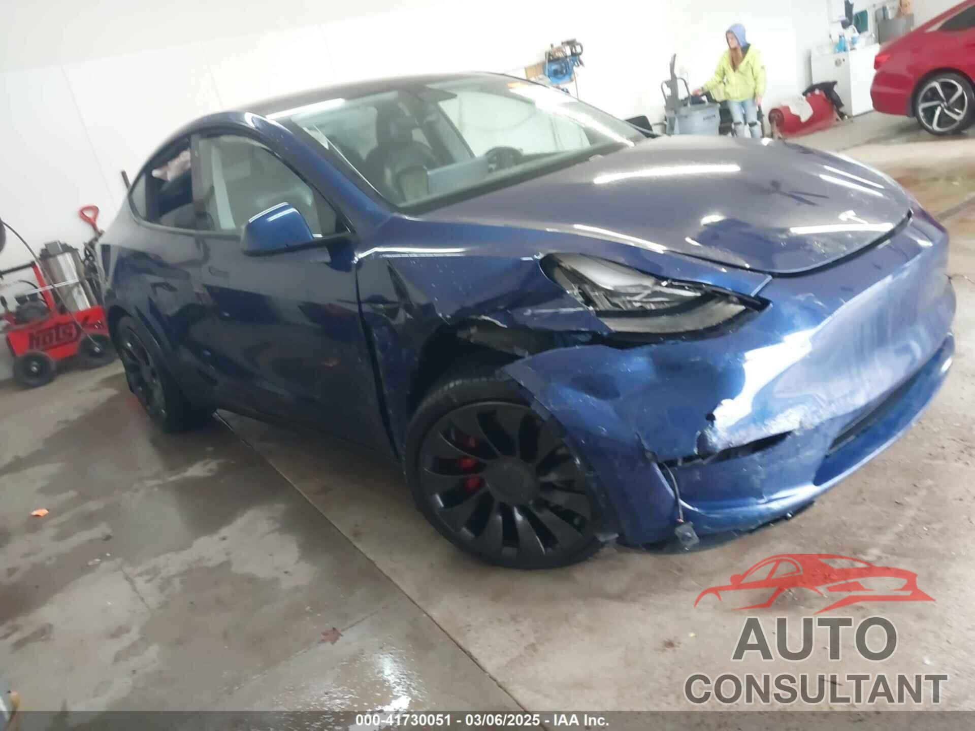 TESLA MODEL Y 2020 - 5YJYGDEF5LF044262