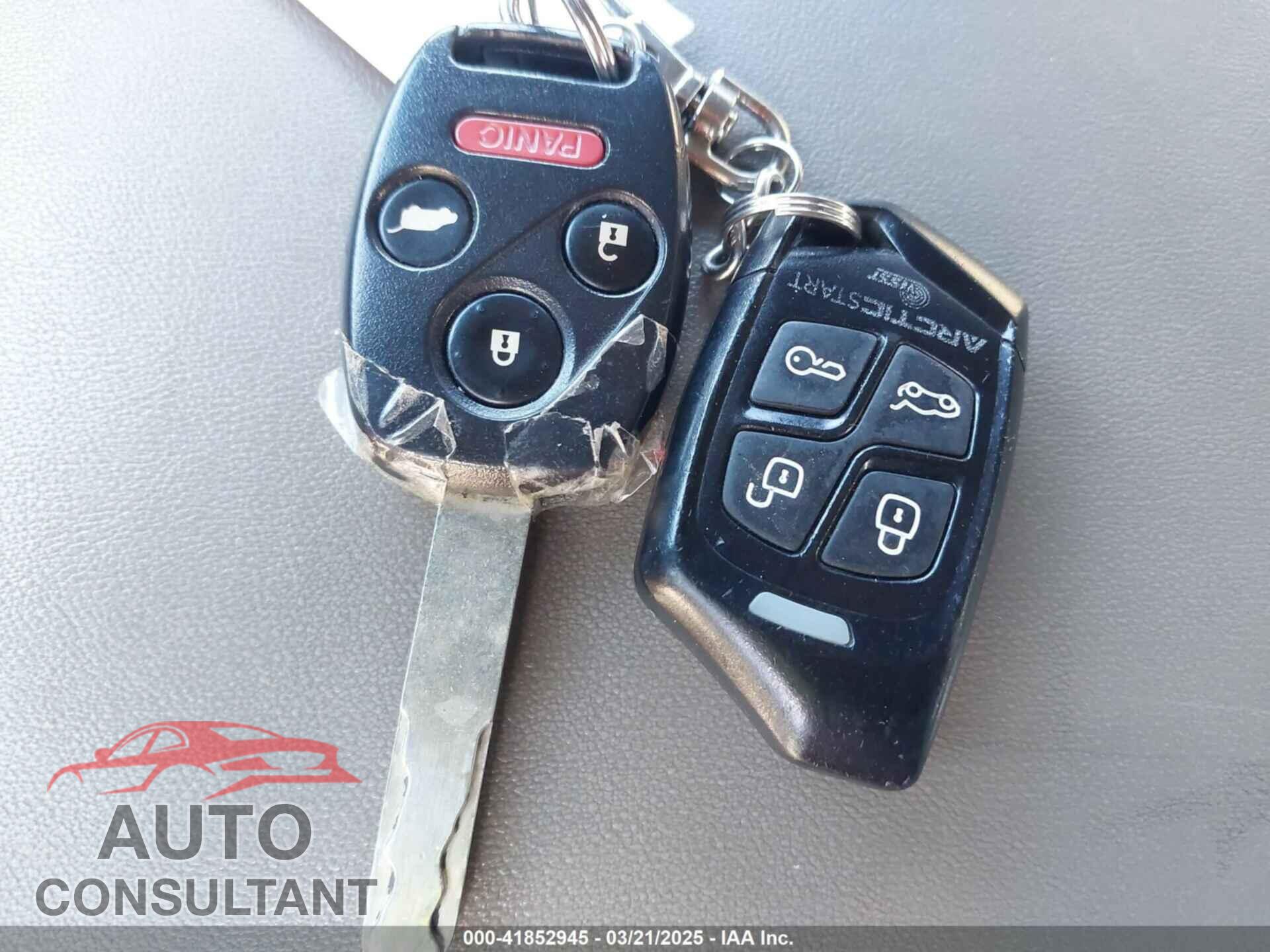 HONDA PILOT 2011 - 5FNYF4H28BB089206