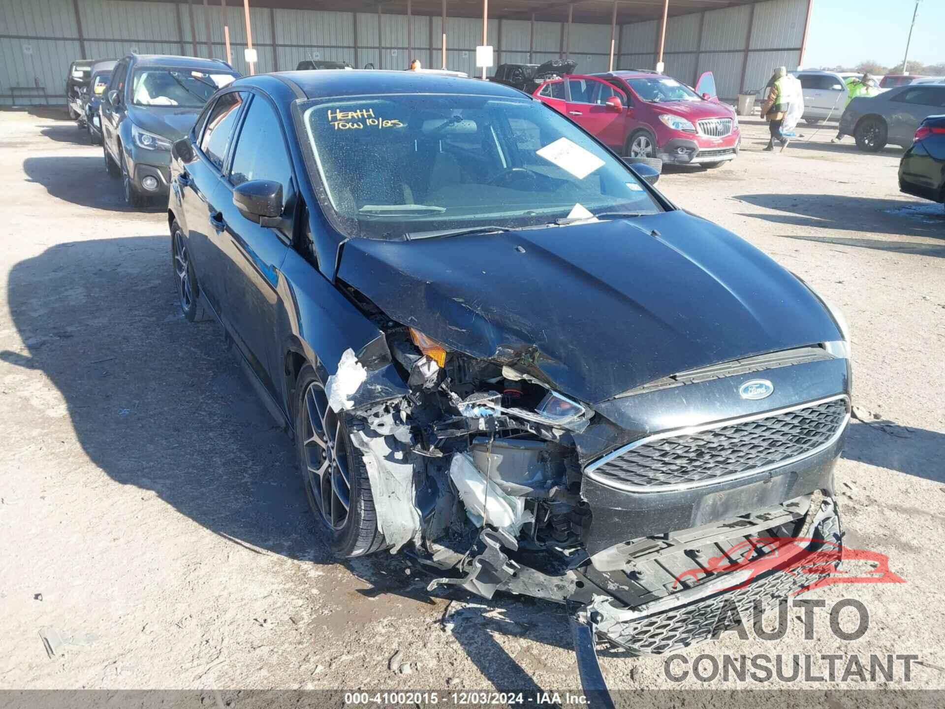 FORD FOCUS 2016 - 1FADP3F2XGL305642