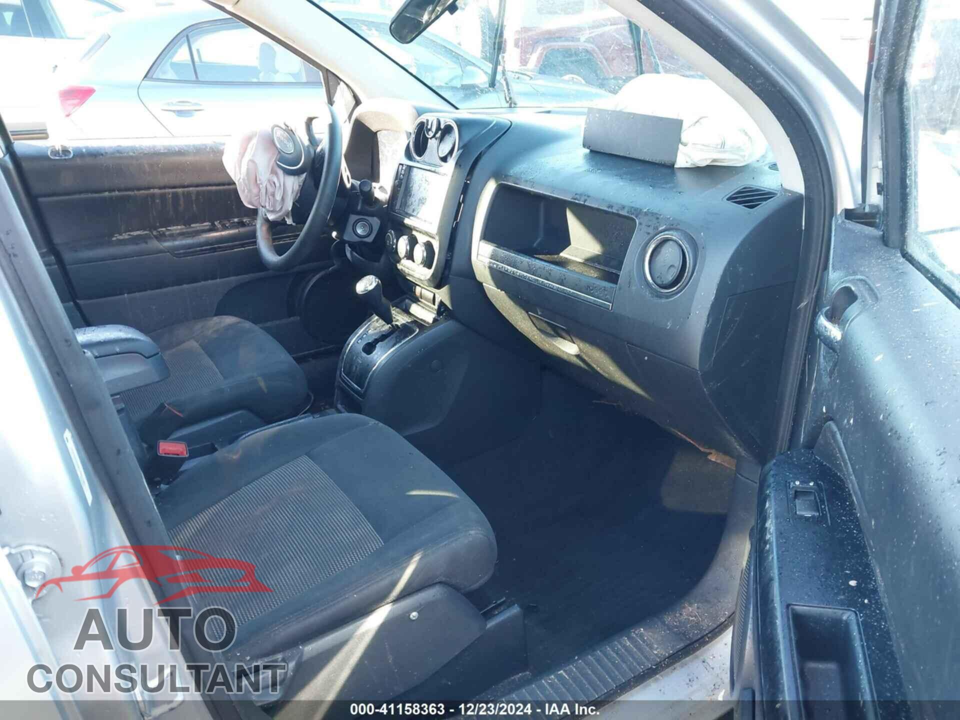 JEEP COMPASS 2012 - 1C4NJCBA8CD627357