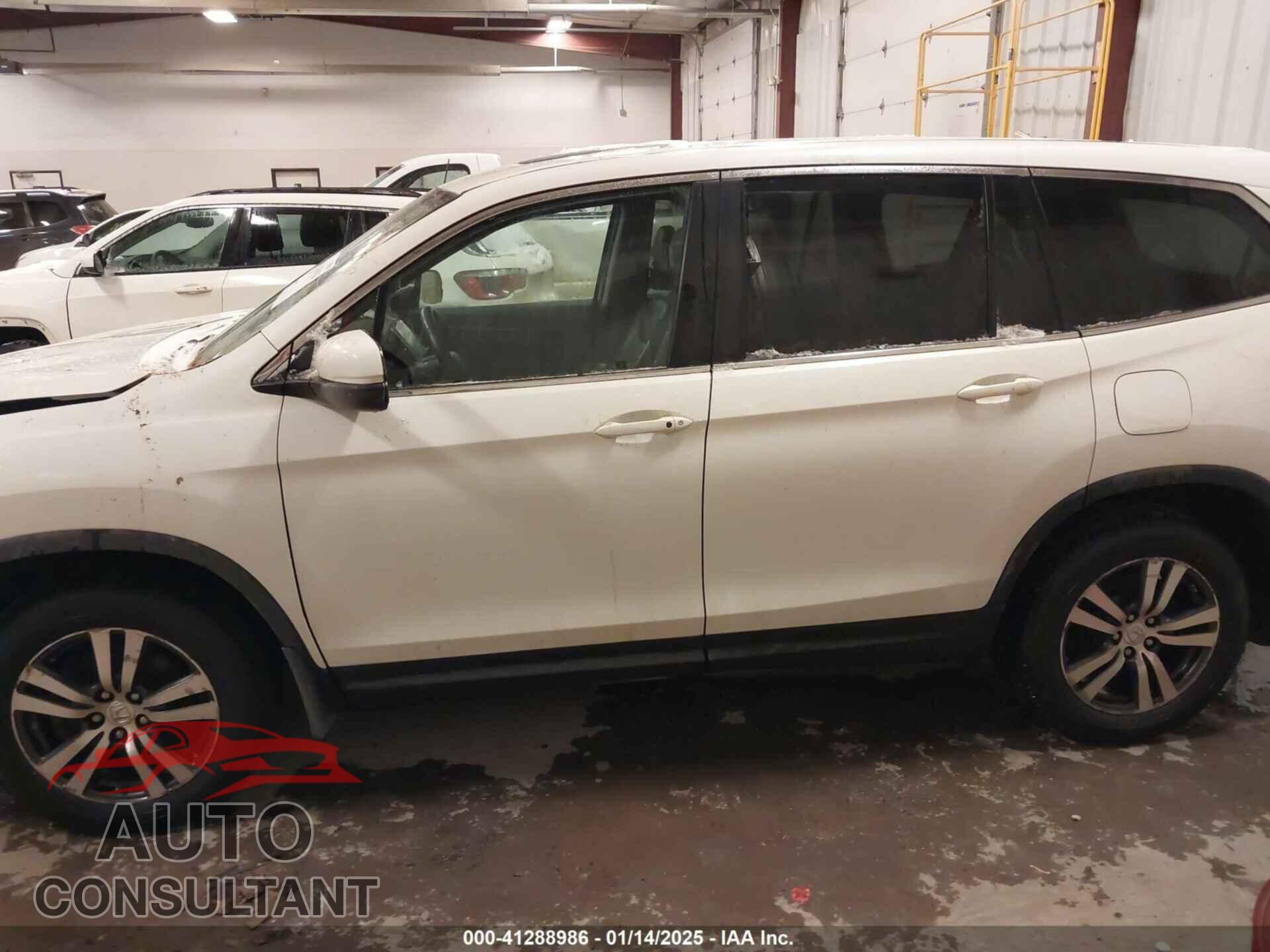 HONDA PILOT 2017 - 5FNYF6H87HB080523