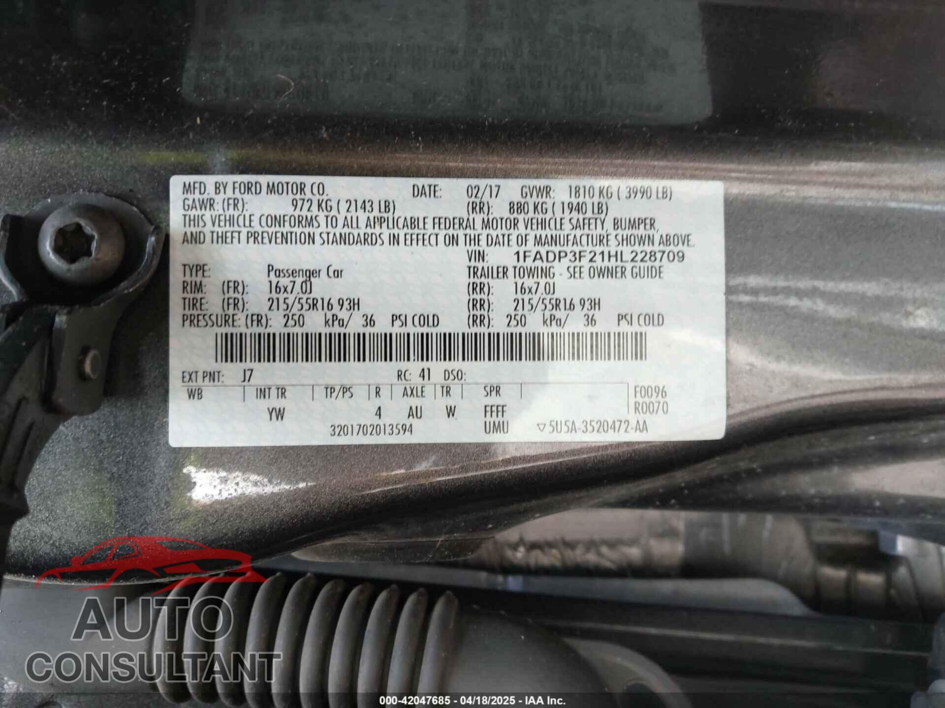 FORD FOCUS 2017 - 1FADP3F21HL228709