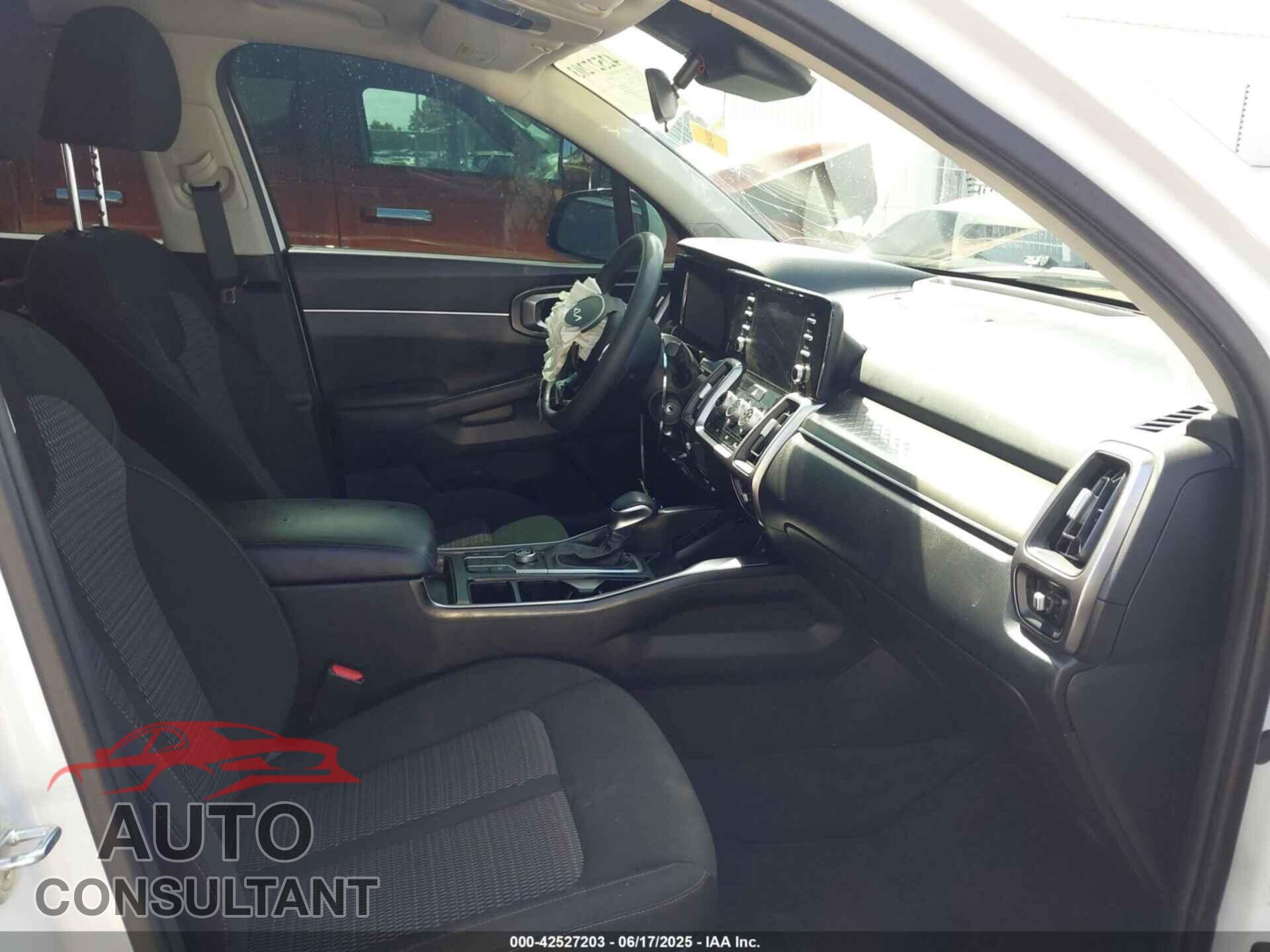 KIA SORENTO 2023 - 5XYRG4LC8PG192496
