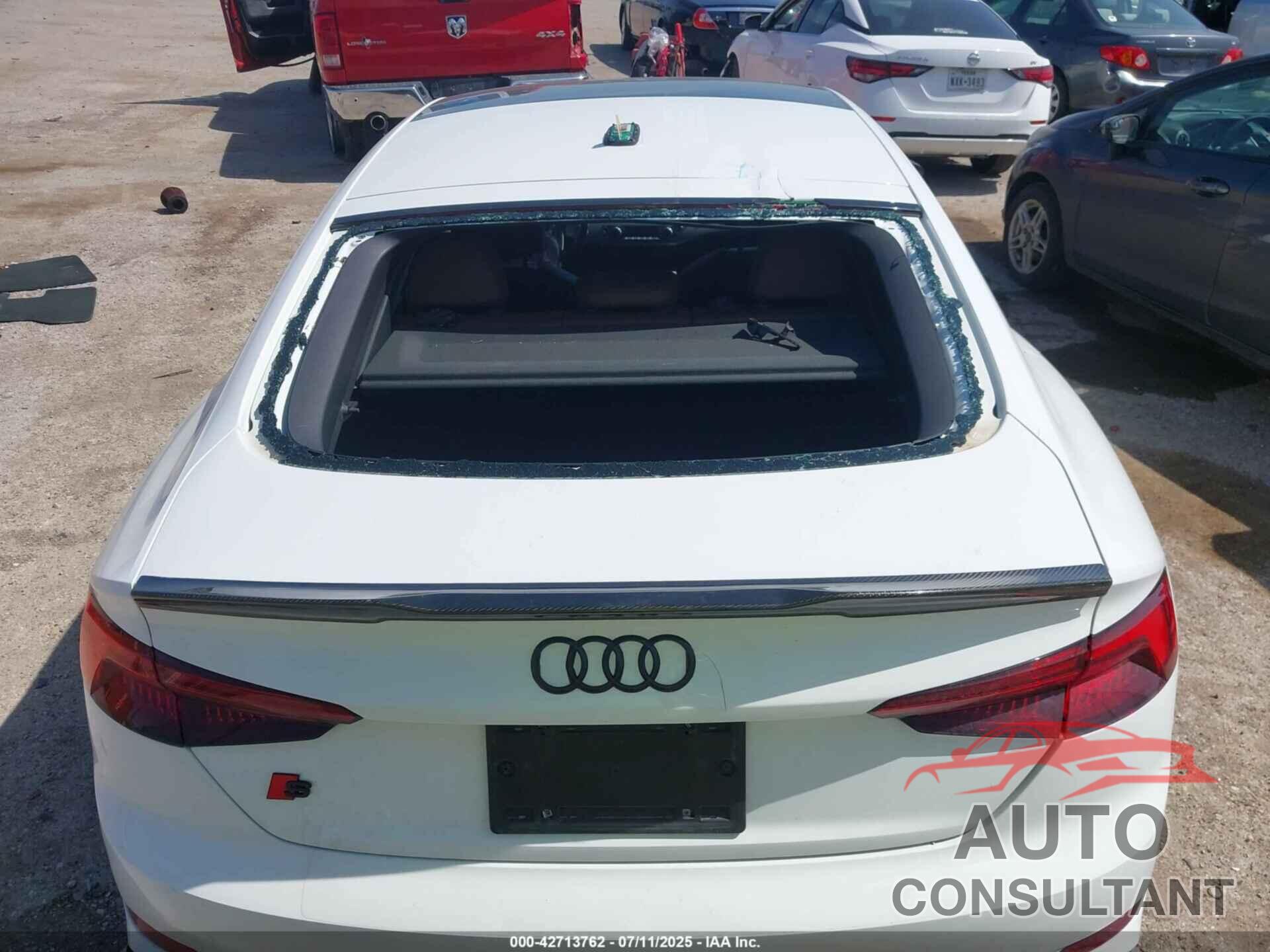 AUDI A5 2019 - WAUDNCF50KA068638