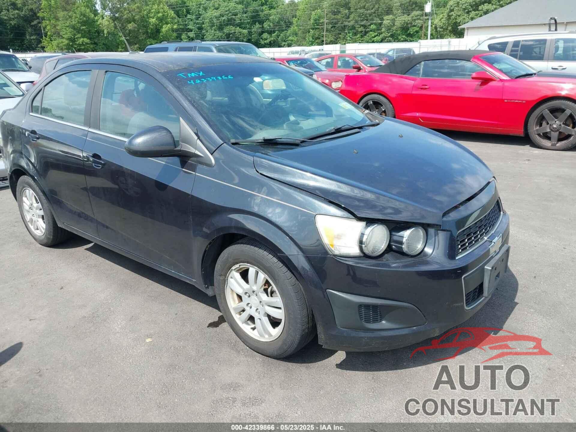 CHEVROLET SONIC 2013 - 1G1JC5SB6D4170359