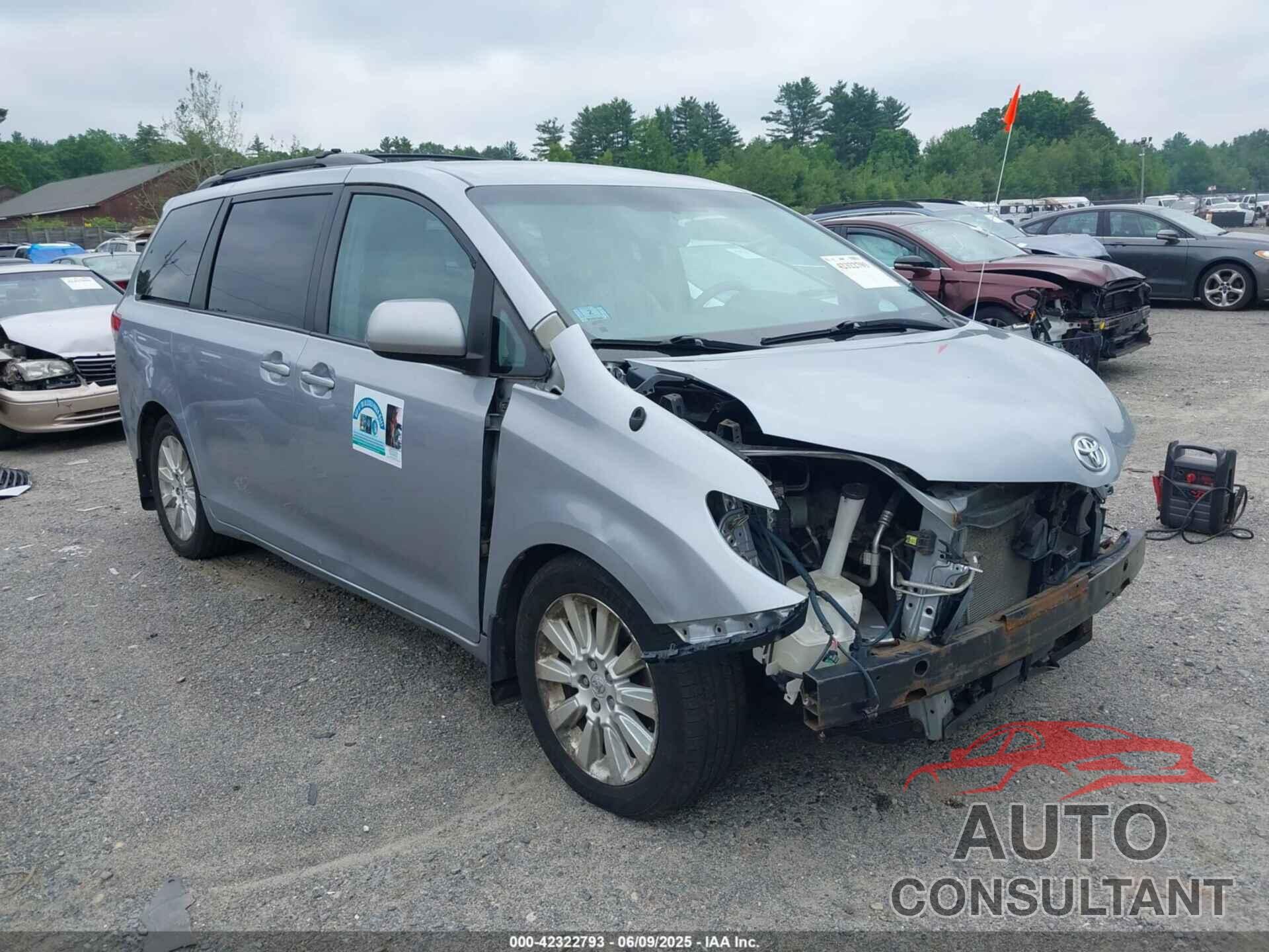 TOYOTA SIENNA 2012 - 5TDJK3DC1CS032185