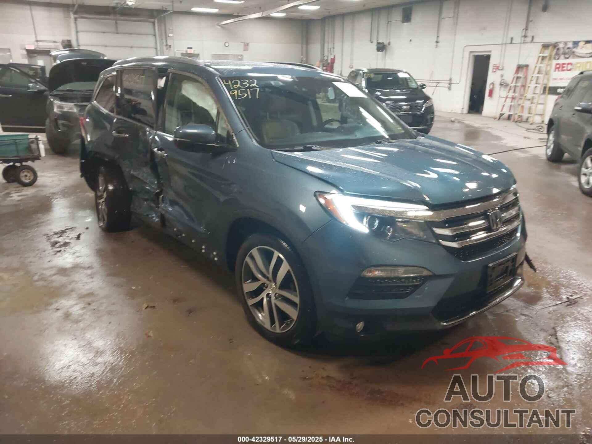 HONDA PILOT 2017 - 5FNYF6H08HB094053