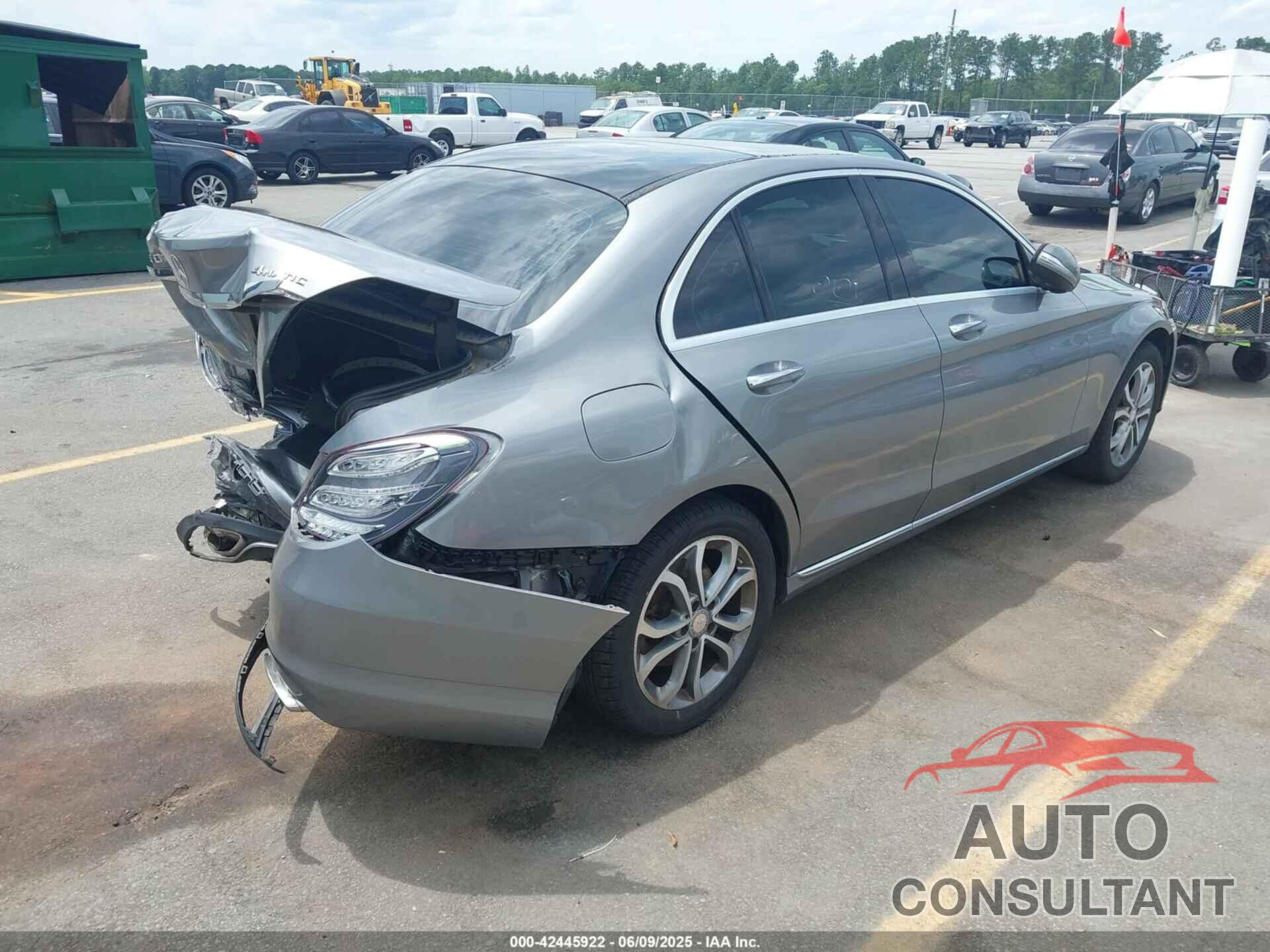 MERCEDES-BENZ C 300 2015 - 55SWF4KB9FU023350