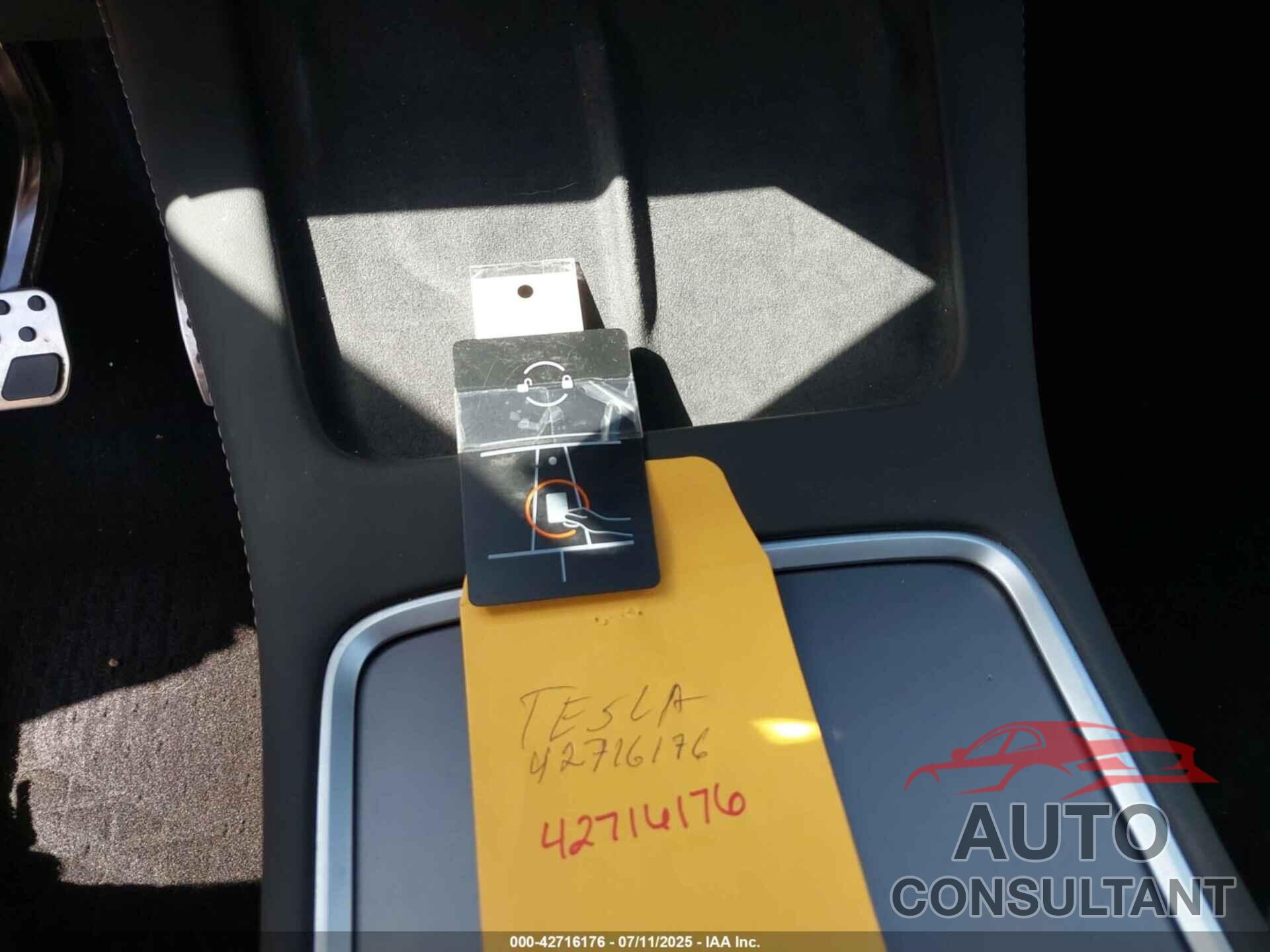 TESLA MODEL Y 2023 - 7SAYGDEE7PA056121