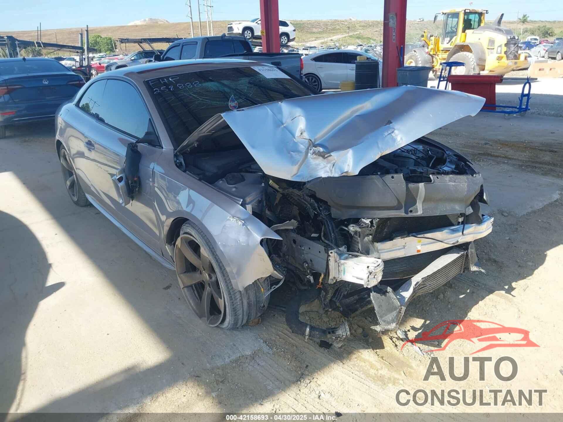 AUDI A5 2015 - WAUMFAFR9FA043599