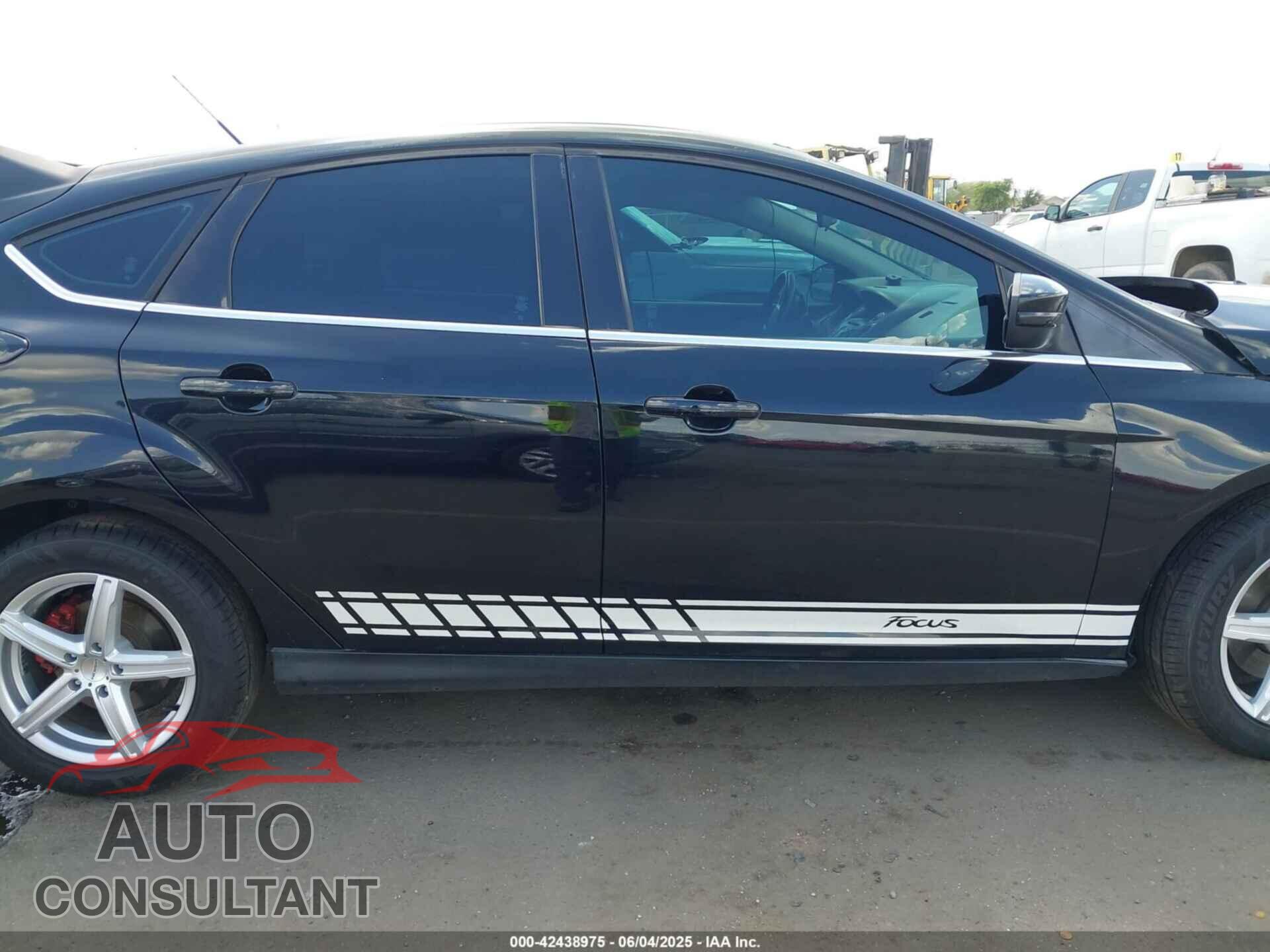 FORD FOCUS 2012 - 1FAHP3M26CL252159