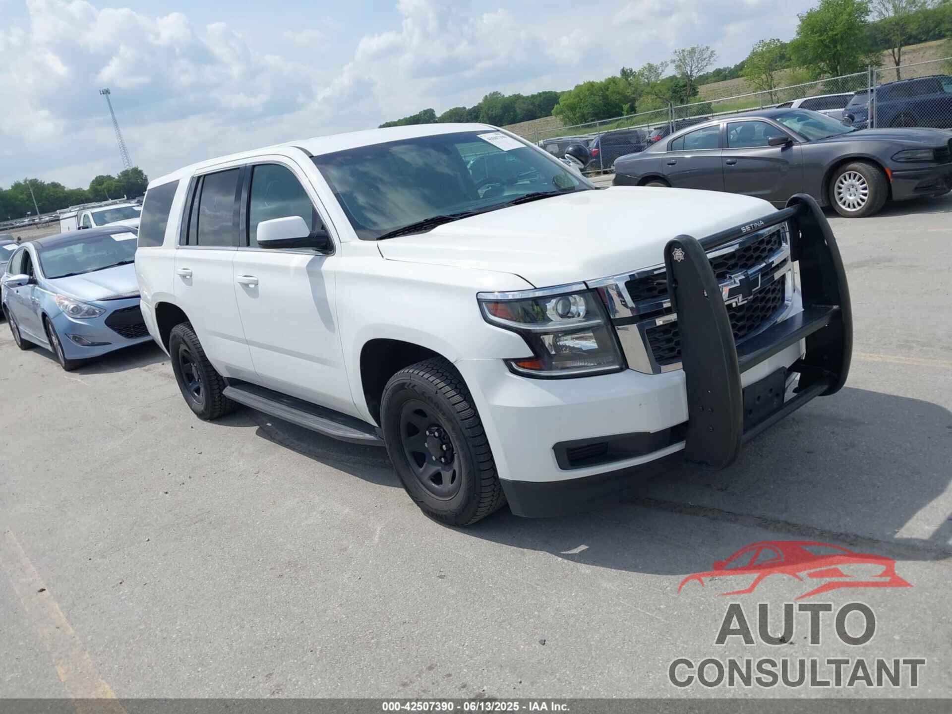 CHEVROLET TAHOE 2018 - 1GNSKDEC1JR242328