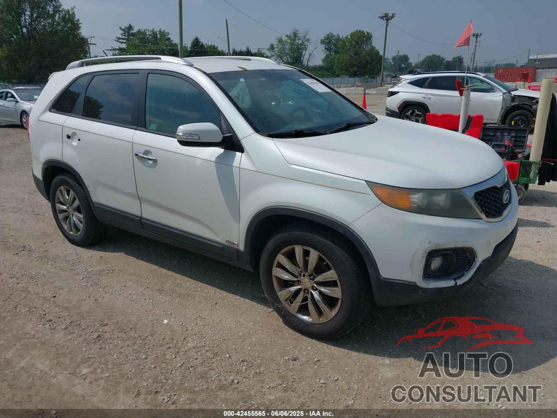 KIA SORENTO 2011 - 5XYKUDA20BG052875