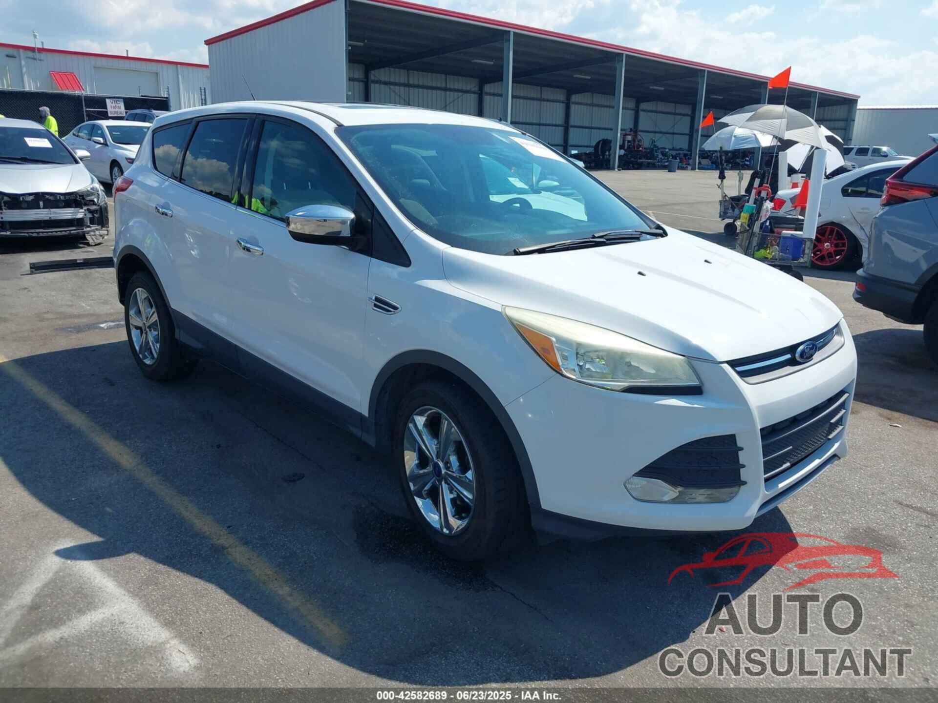 FORD ESCAPE 2015 - 1FMCU0GX5FUB65639