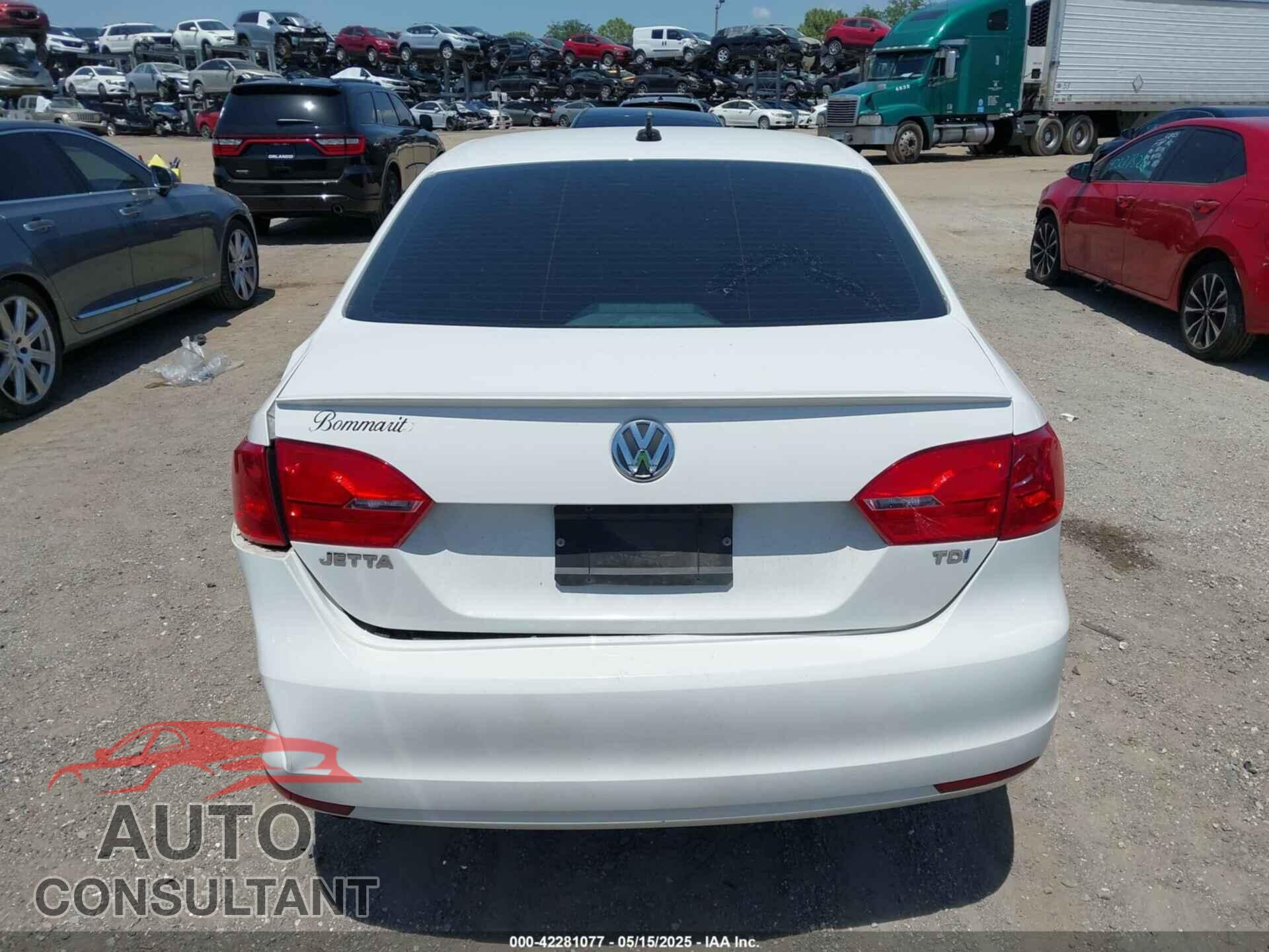 VOLKSWAGEN JETTA 2012 - 3VWLL7AJ5CM417536
