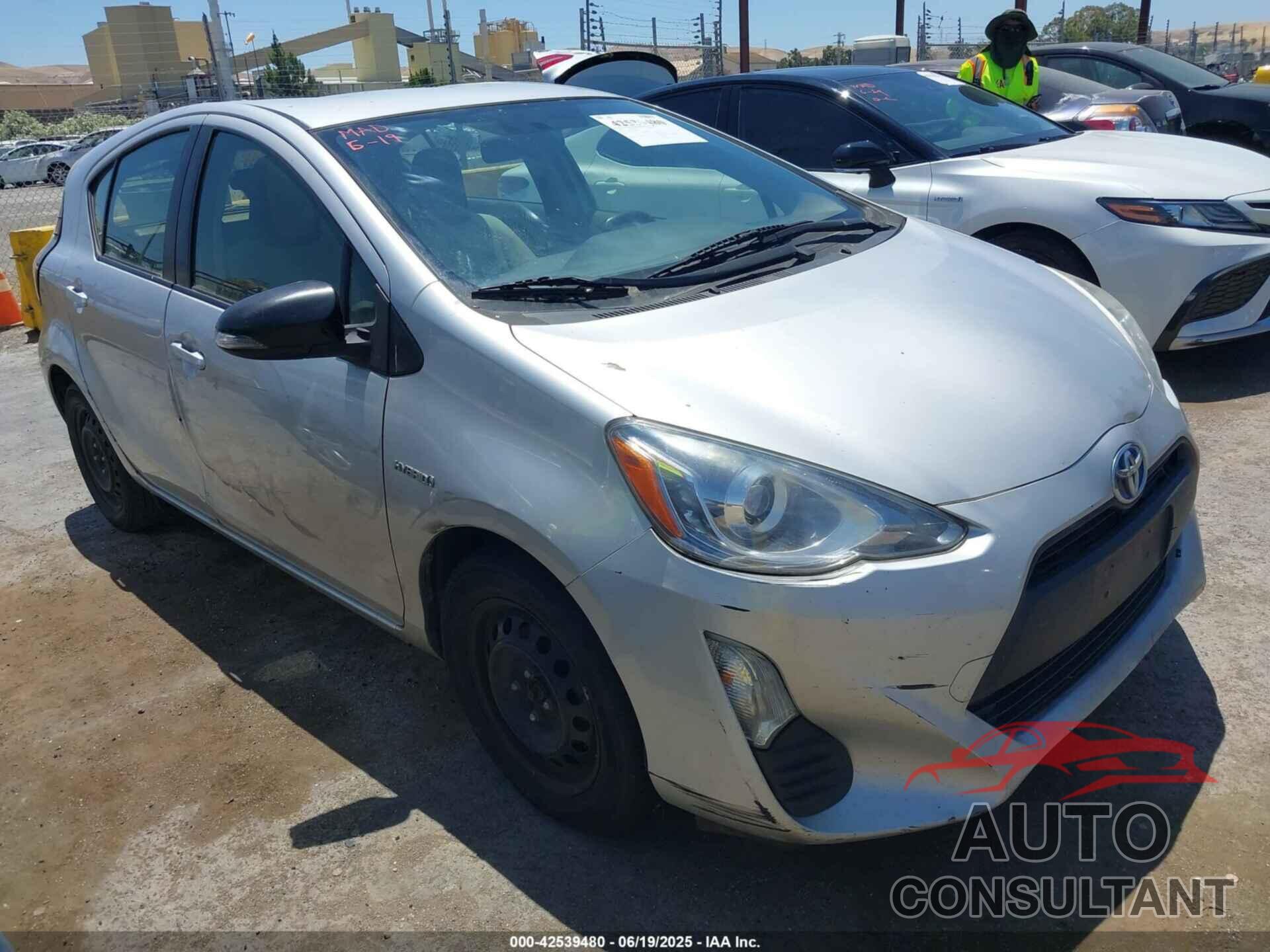 TOYOTA PRIUS C 2016 - JTDKDTB31G1120450