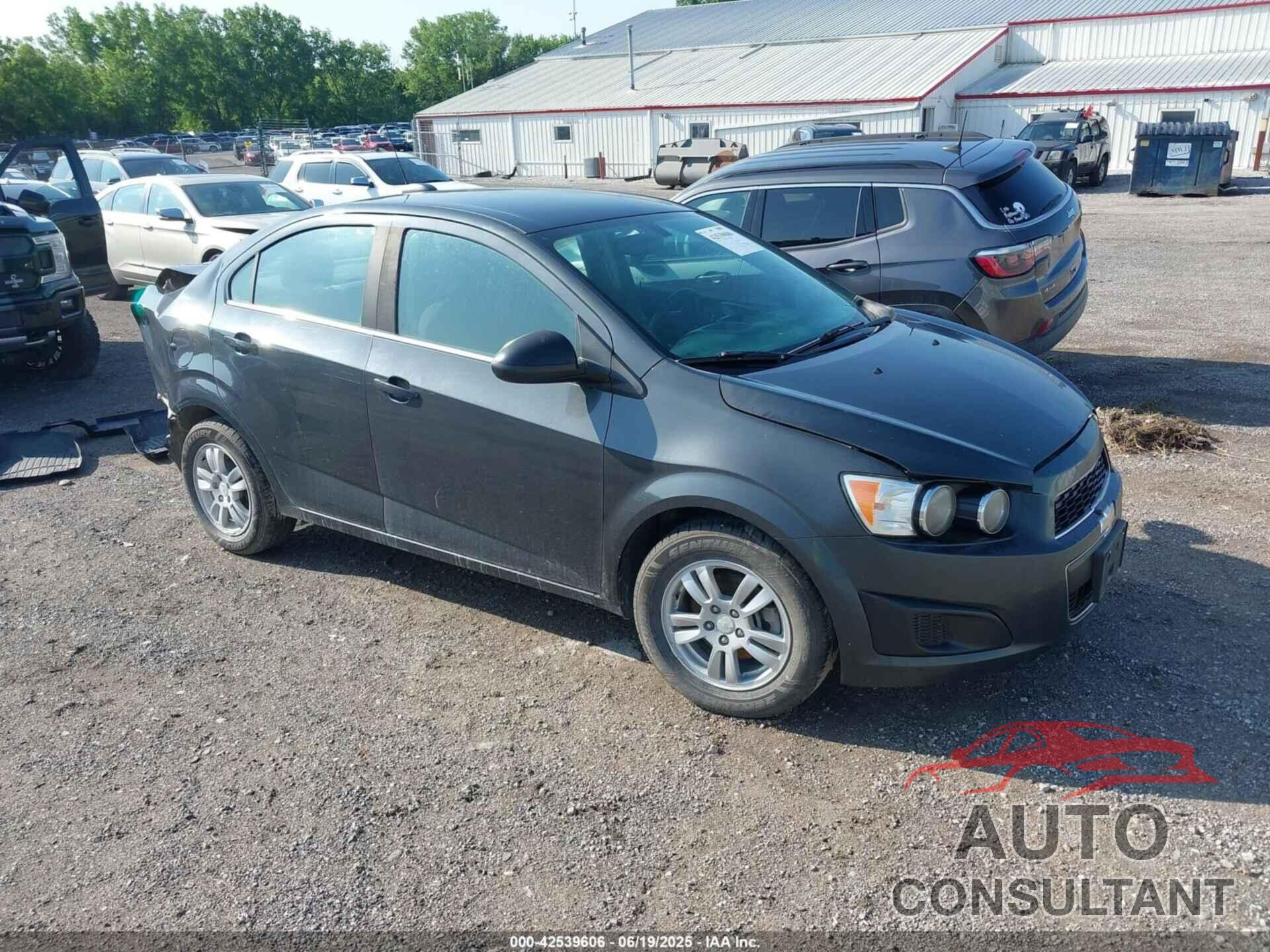 CHEVROLET SONIC 2015 - 1G1JC5SH4F4112502