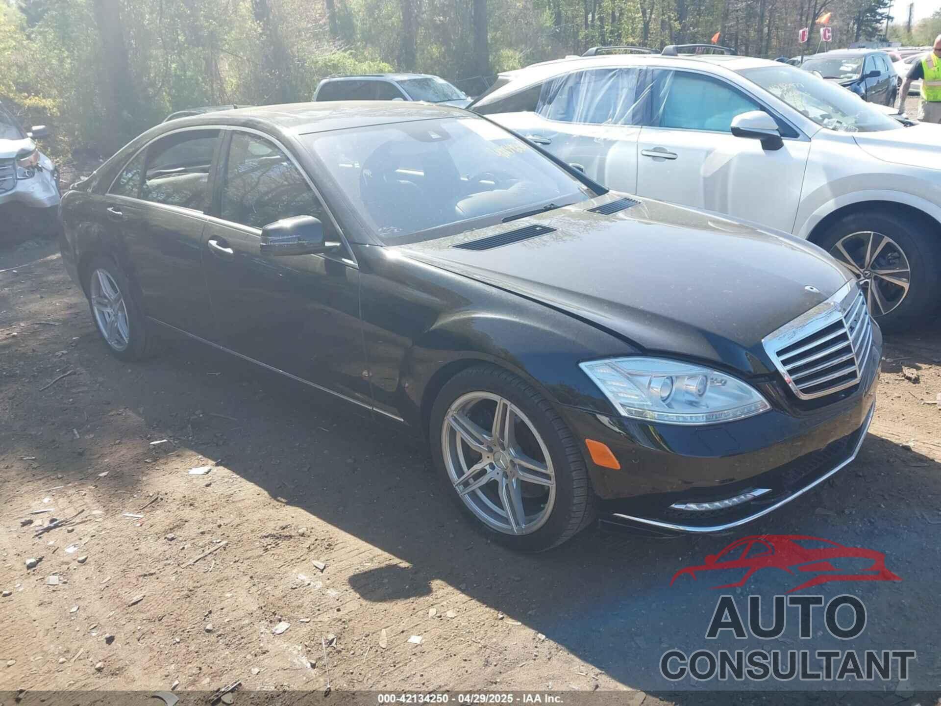 MERCEDES-BENZ S 550 2011 - WDDNG8GB4BA362035
