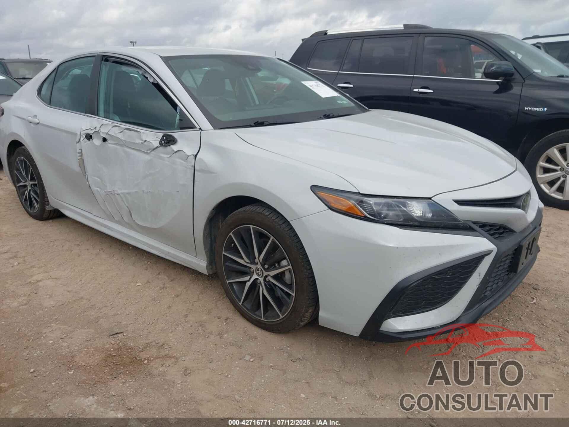 TOYOTA CAMRY 2023 - 4T1G11AKXPU128889