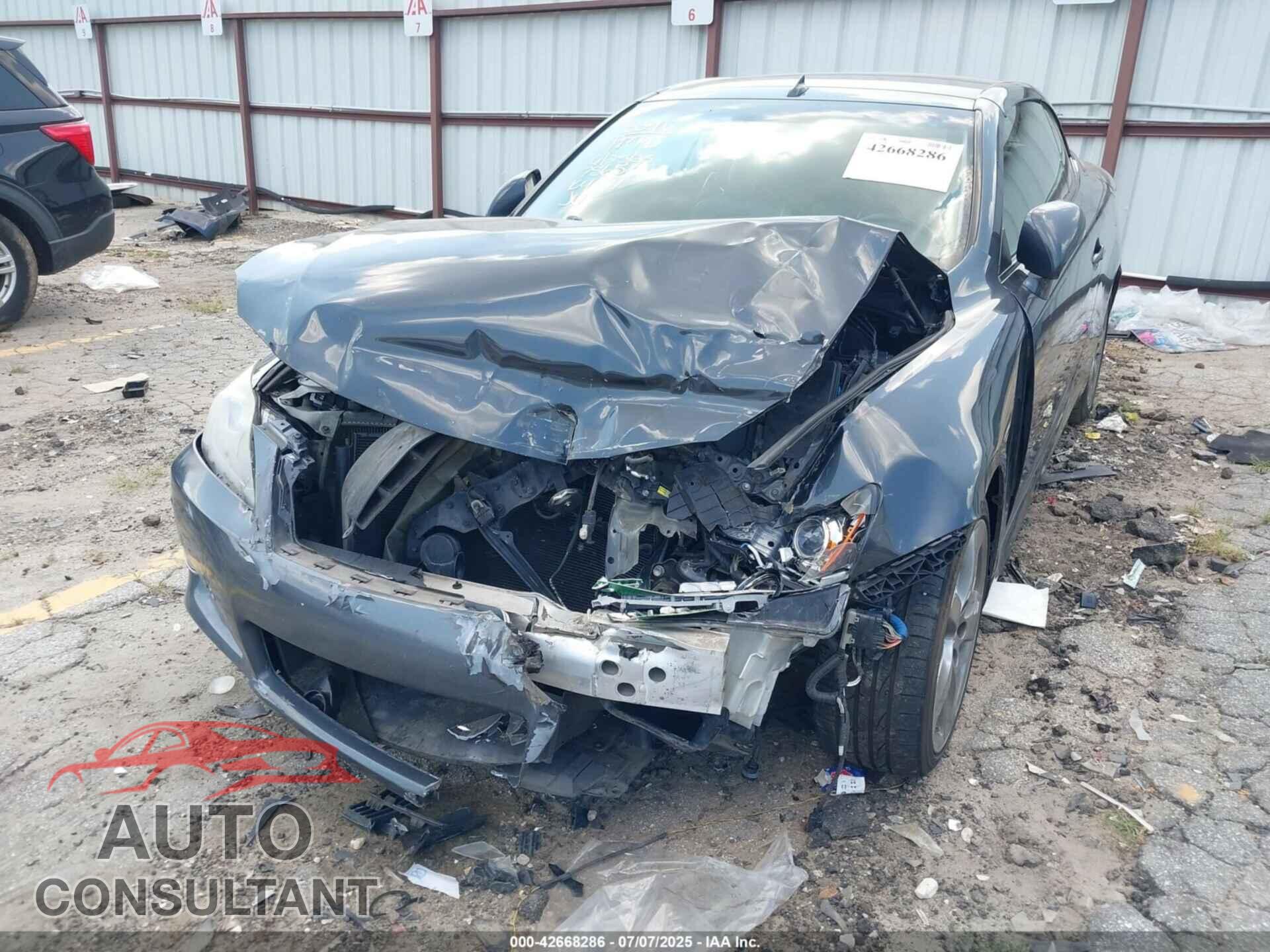 LEXUS IS 250C 2011 - JTHFF2C22B2515346