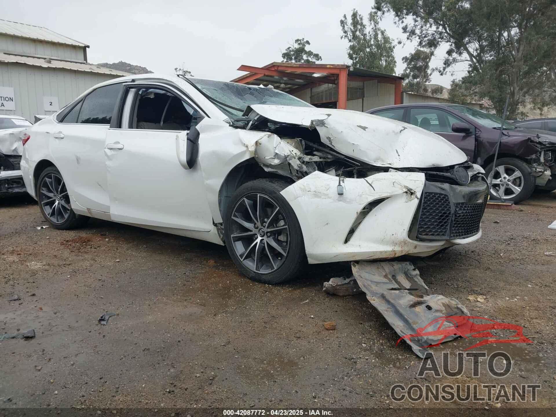 TOYOTA CAMRY 2016 - 4T1BF1FK2GU240817