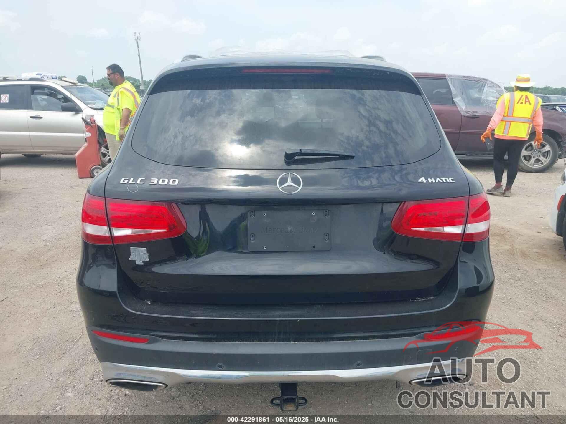 MERCEDES-BENZ GLC 300 2016 - WDC0G4KB9GF054447