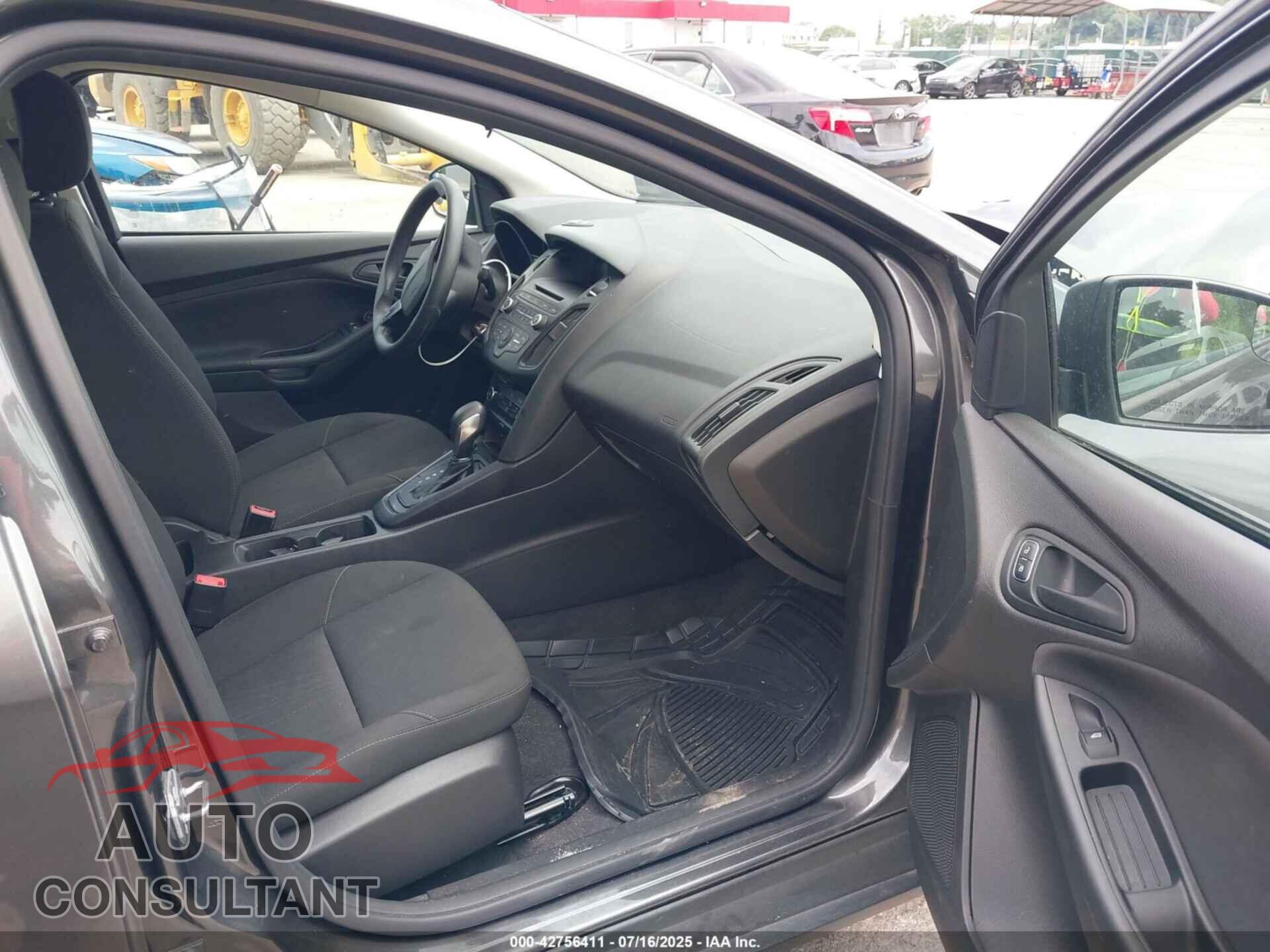 FORD FOCUS 2016 - 1FADP3E20GL215420