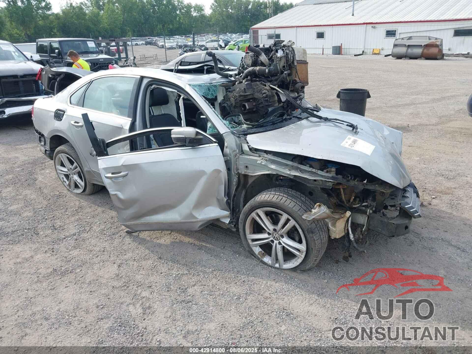 VOLKSWAGEN PASSAT 2014 - 1VWBN7A34EC108376