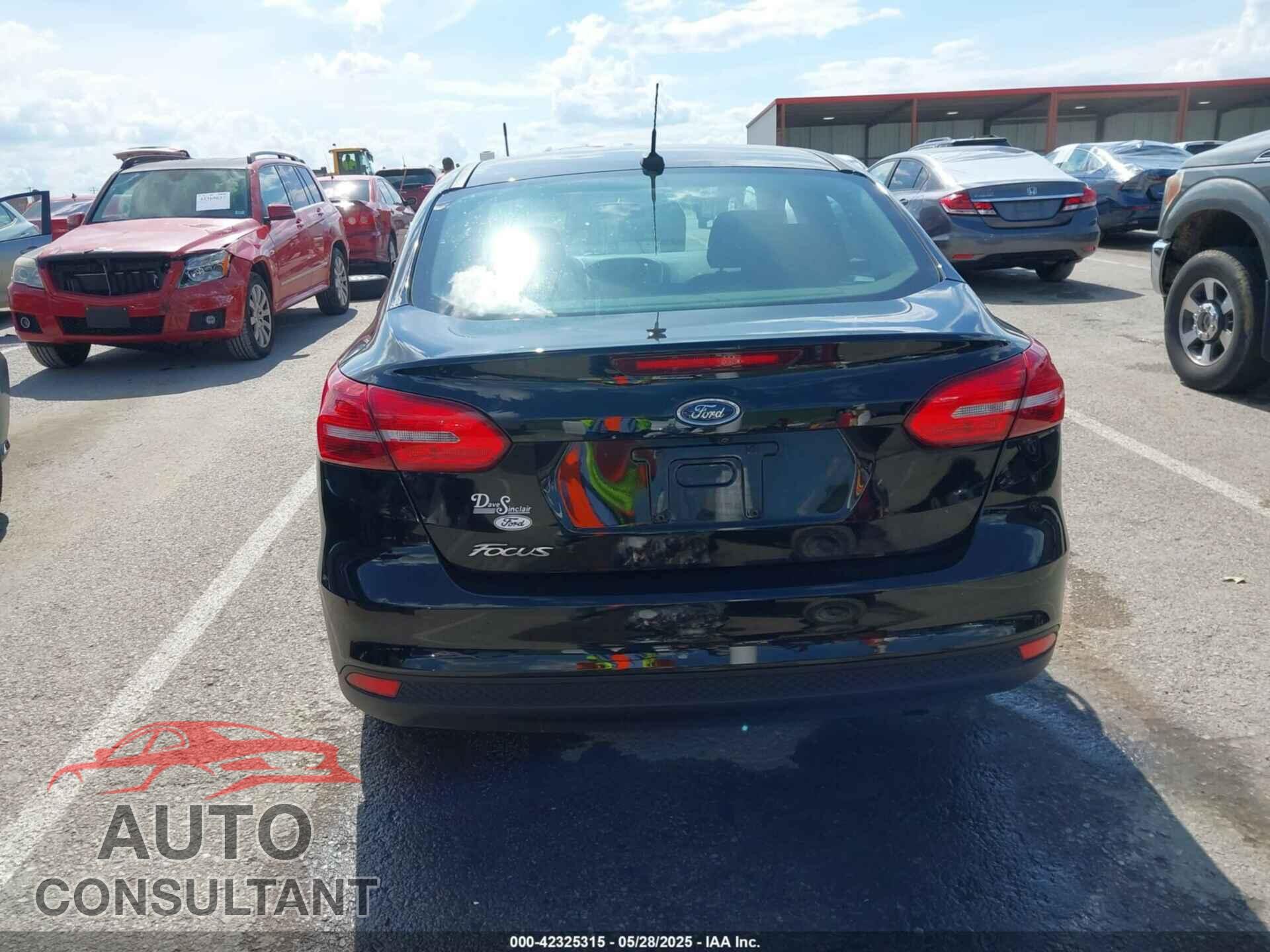 FORD FOCUS 2017 - 1FADP3E20HL347790