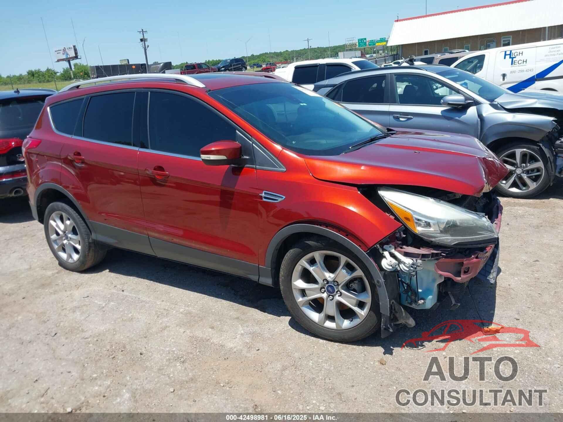 FORD ESCAPE 2015 - 1FMCU0J92FUA77772