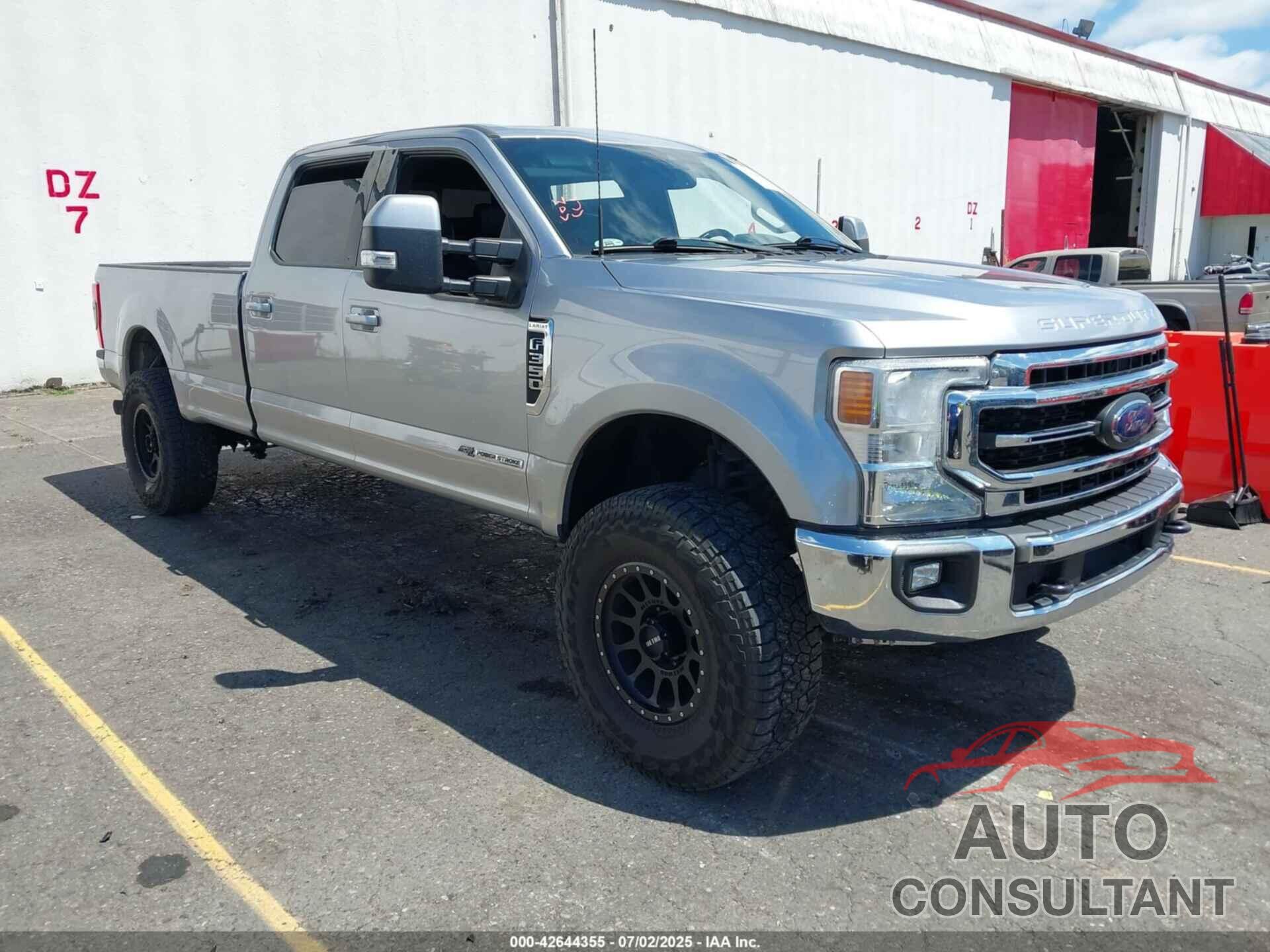 FORD F-350 2022 - 1FT8W3BT5NED07703