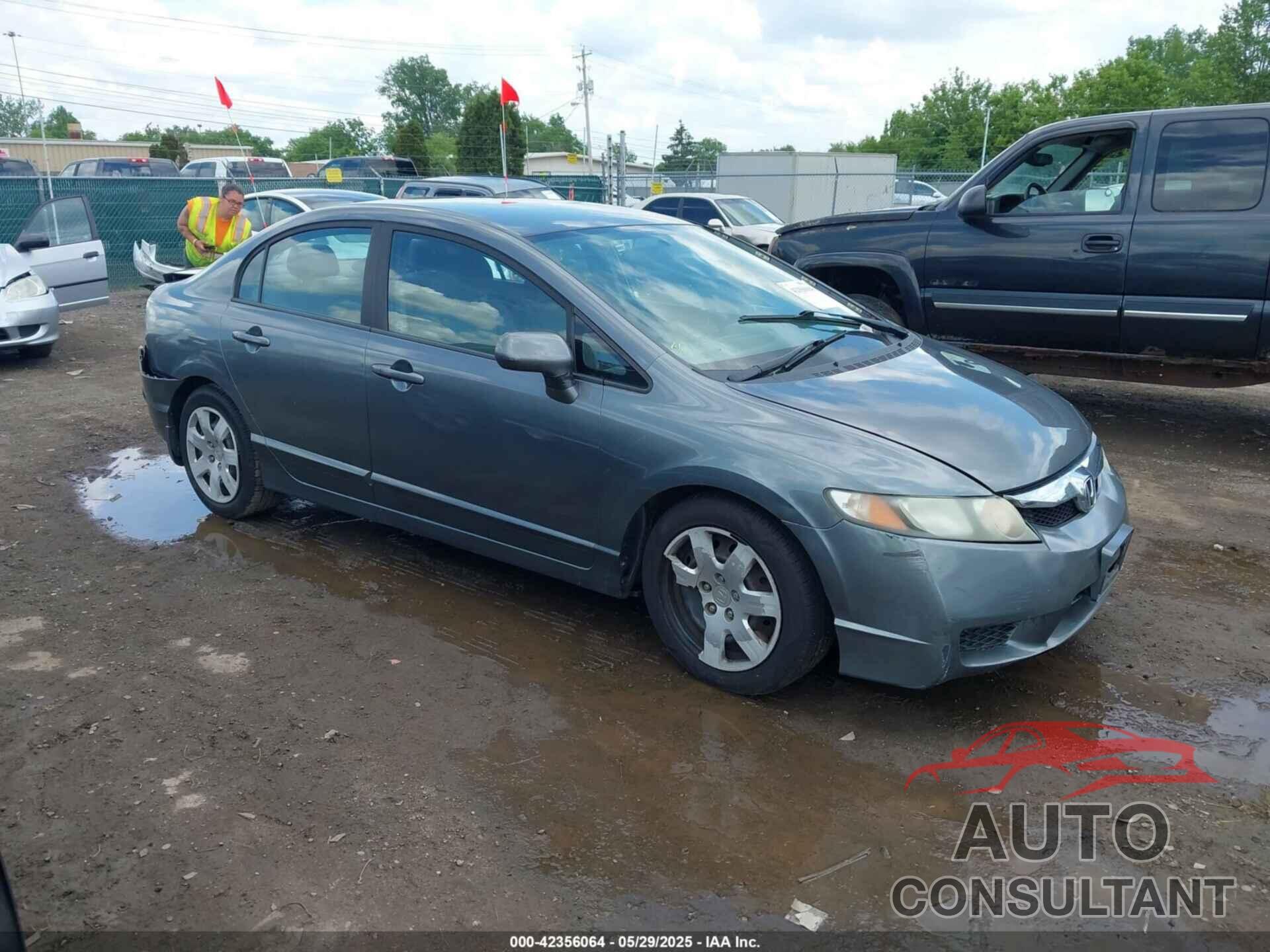 HONDA CIVIC 2011 - 19XFA1F52BE005999