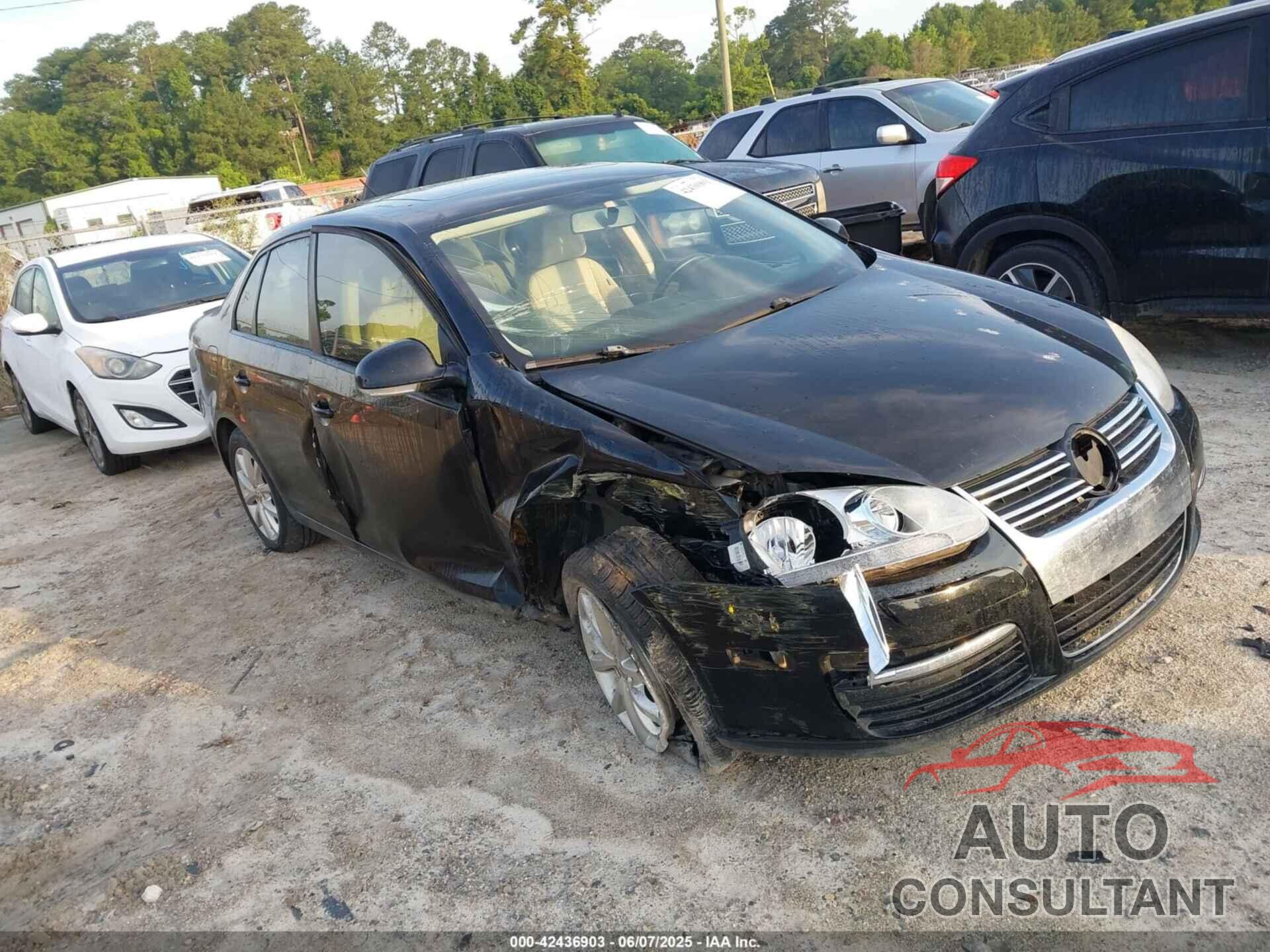VOLKSWAGEN JETTA 2010 - 3VWRX7AJ7AM135989