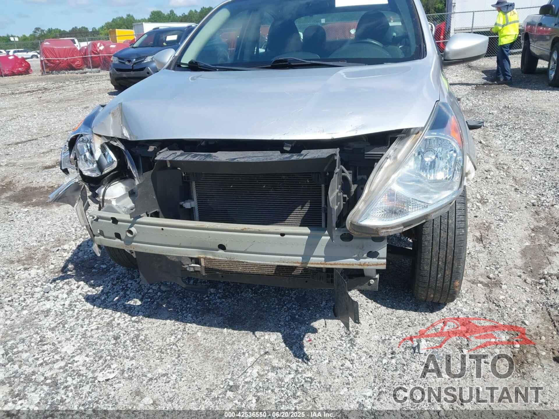 NISSAN VERSA 2017 - 3N1CN7AP8HL823974