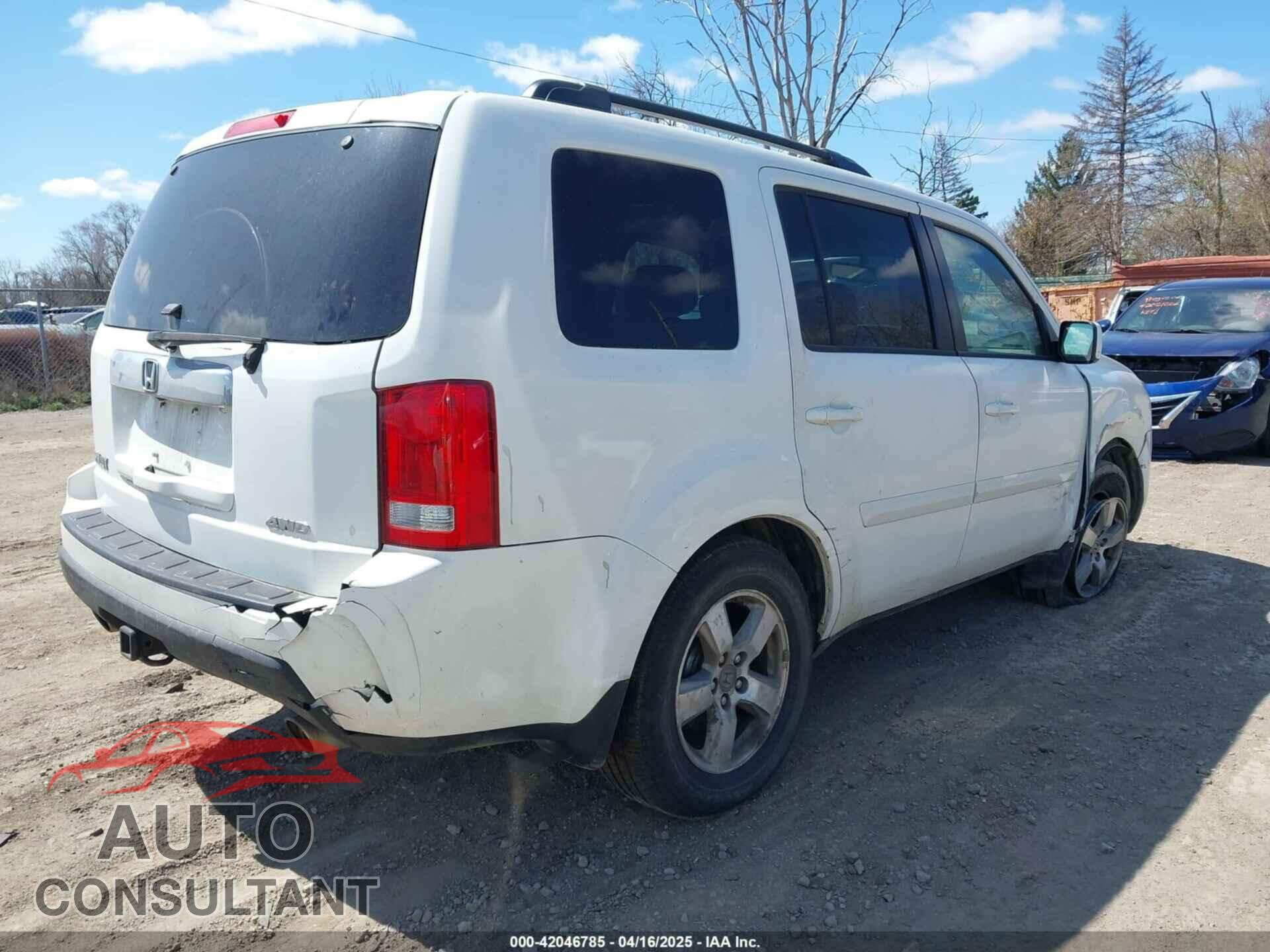 HONDA PILOT 2011 - 5FNYF4H50BB077061