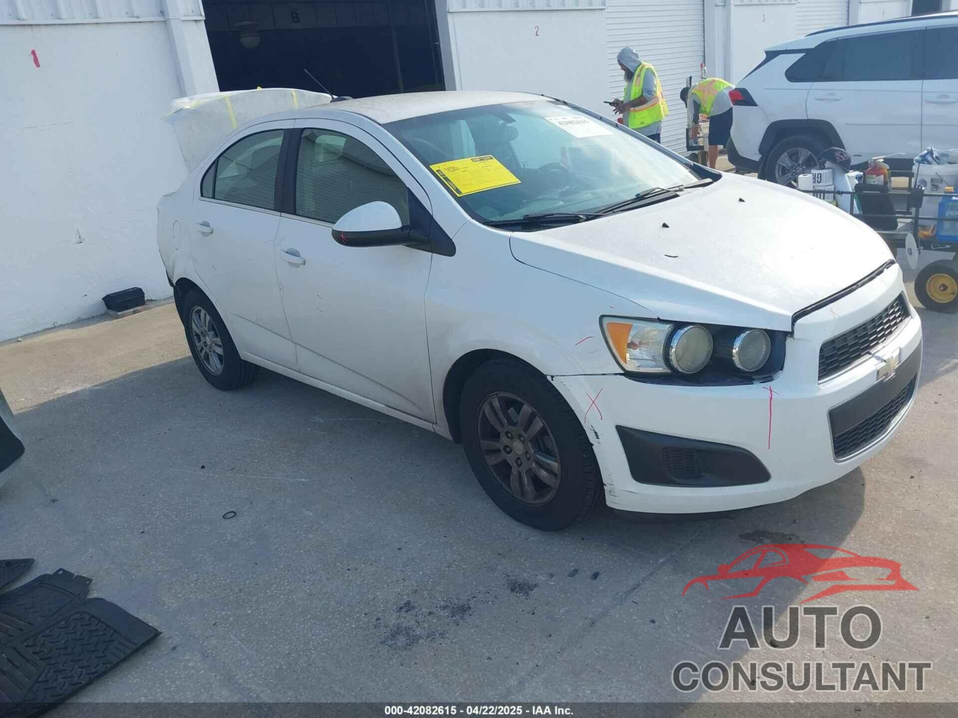CHEVROLET SONIC 2015 - 1G1JC5SH5F4204881